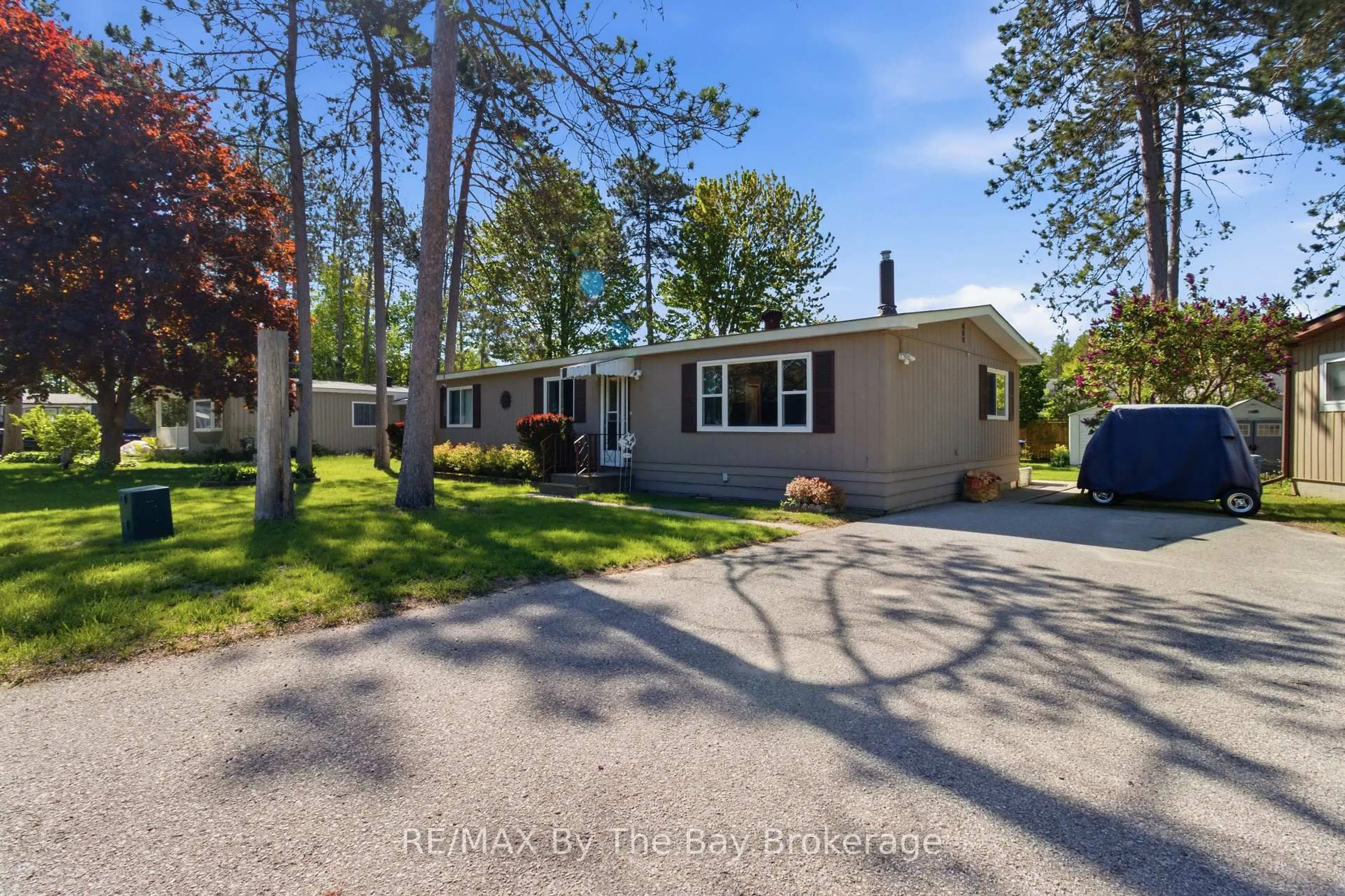 Unknown for 3 Golf Ave, Wasaga Beach Ontario L9Z 1K2