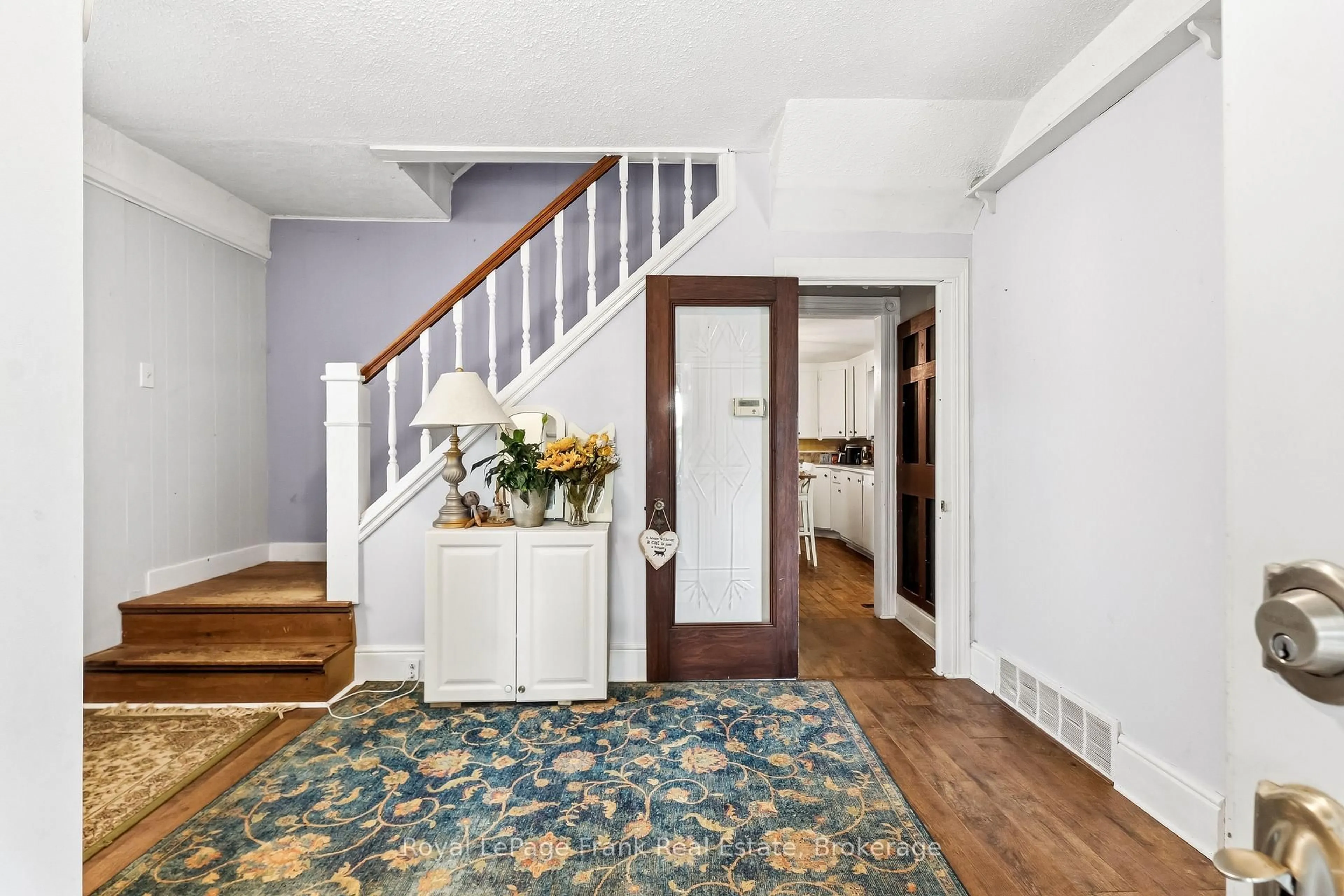 Indoor entryway for 34 North St, Barrie Ontario L4M 2R9