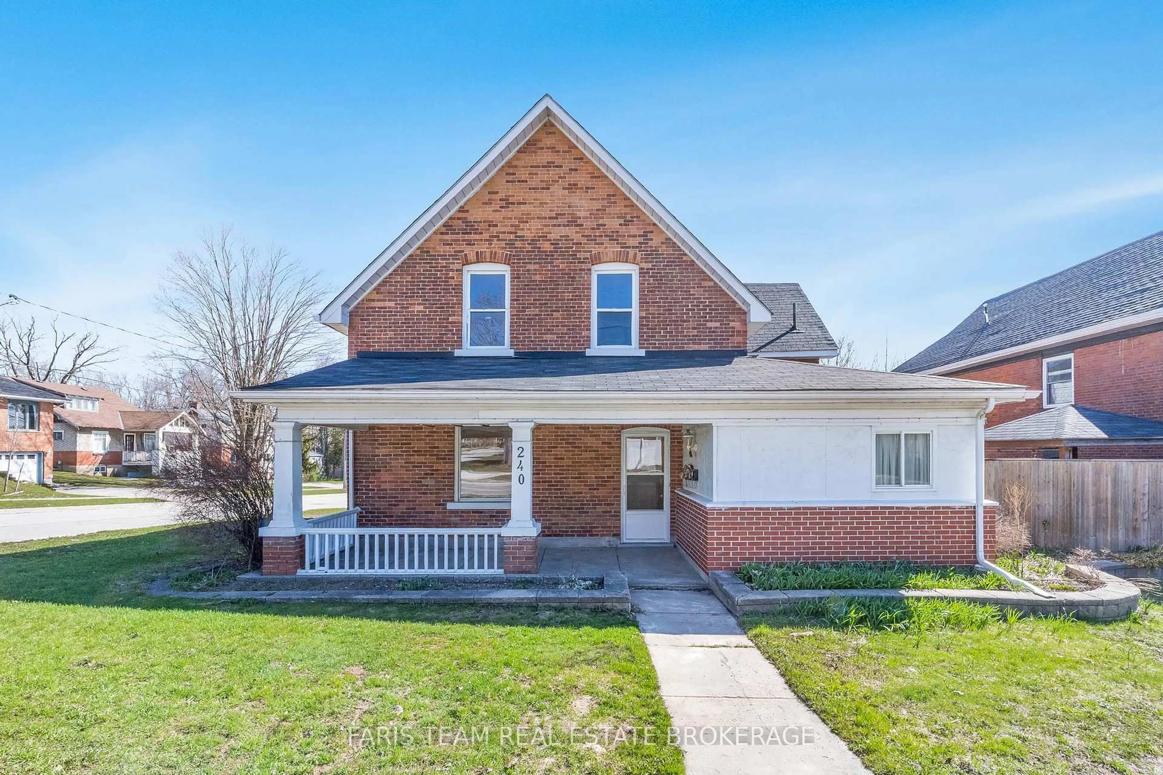 Home with brick exterior material, street for 240 Laclie St, Orillia Ontario L3V 4N6