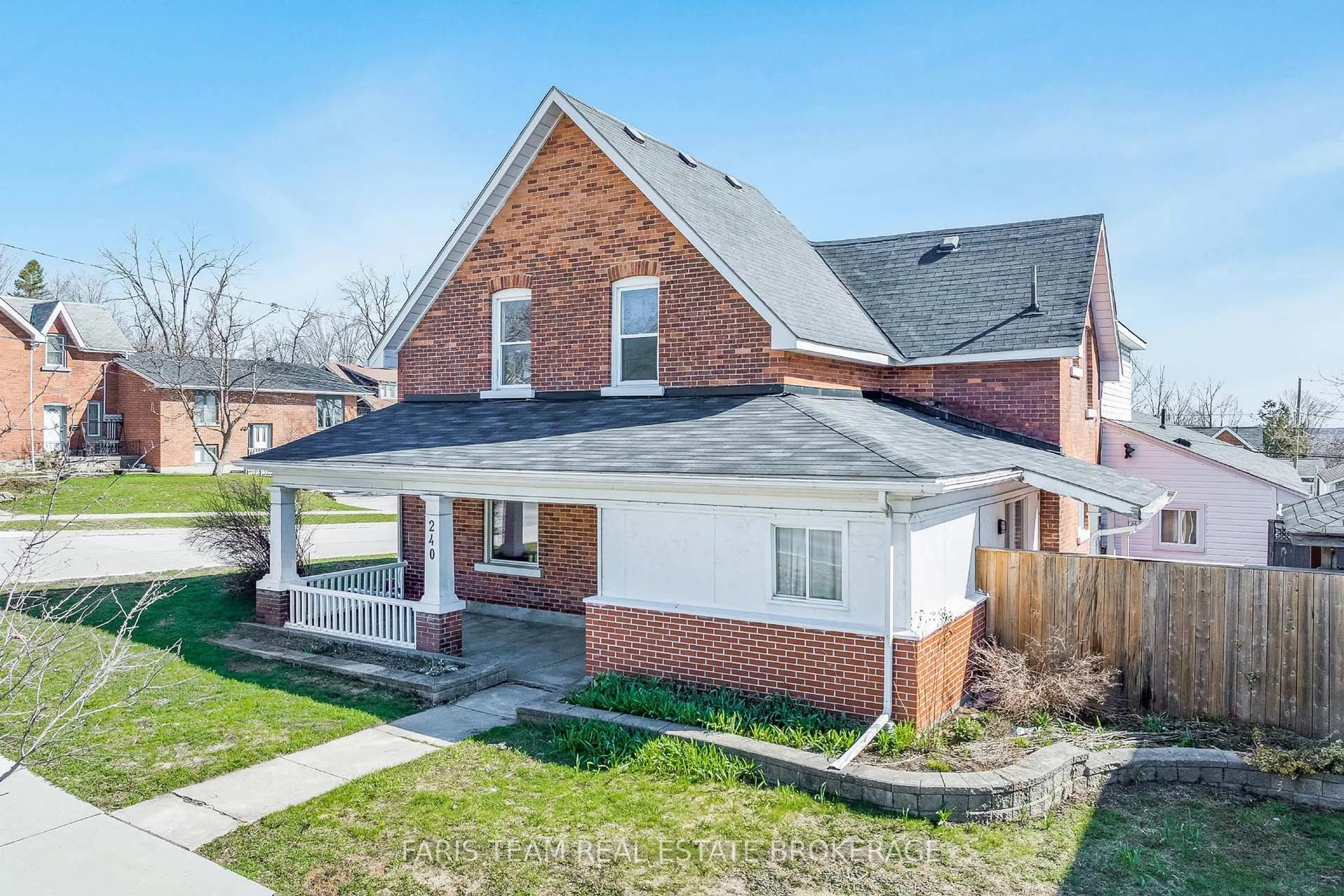 Home with brick exterior material, street for 240 Laclie St, Orillia Ontario L3V 4N6