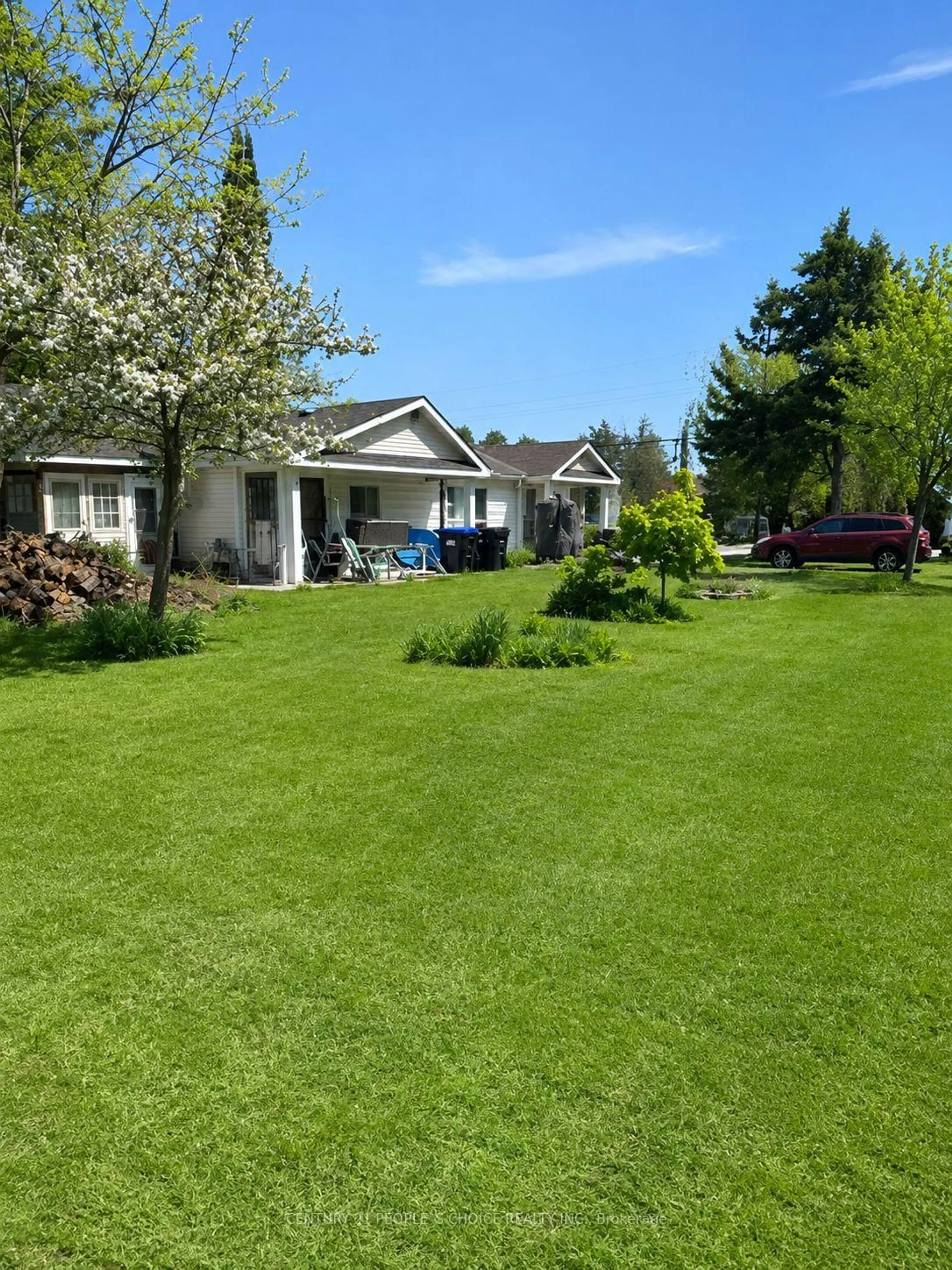 A pic from outside/outdoor area/front of a property/back of a property/a pic from drone, street for 14 Sallows Dr, Tay Ontario L0K 2A0