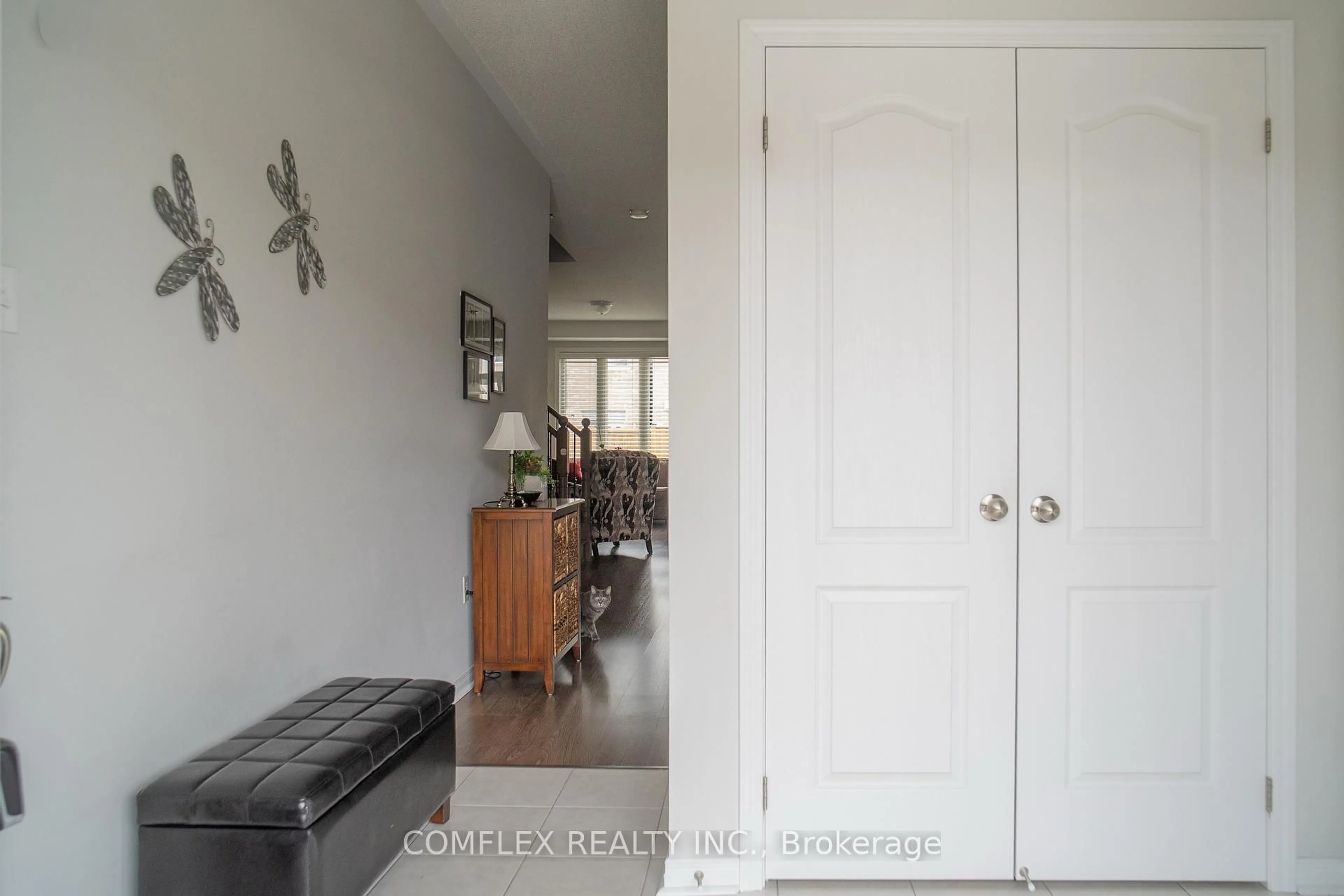 Indoor entryway for 9 Barfoot St, Collingwood Ontario L9Y 3Y7