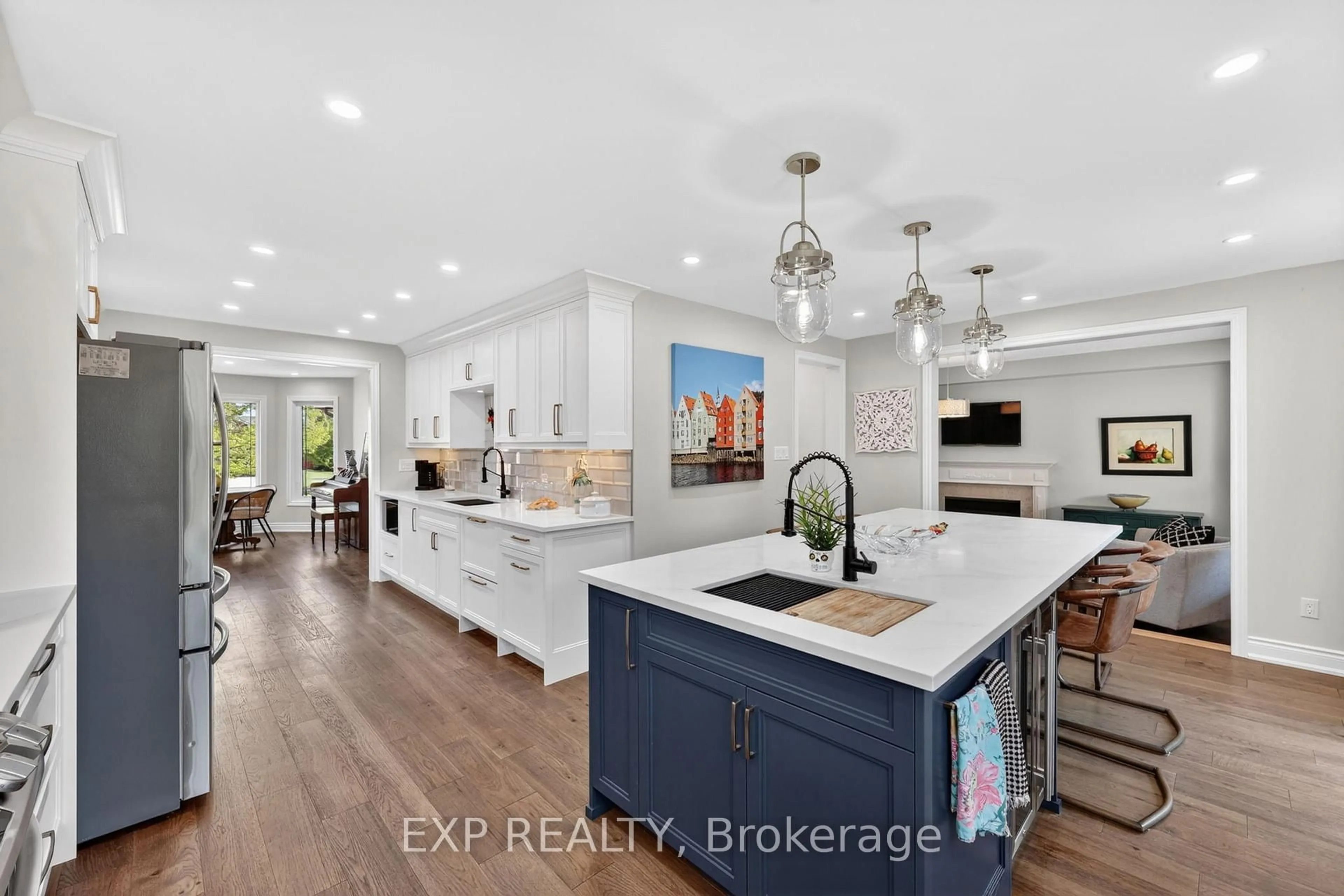 Open concept kitchen, ceramic/tile floor for 93 Taylor Dr, Barrie Ontario L4N 8K3