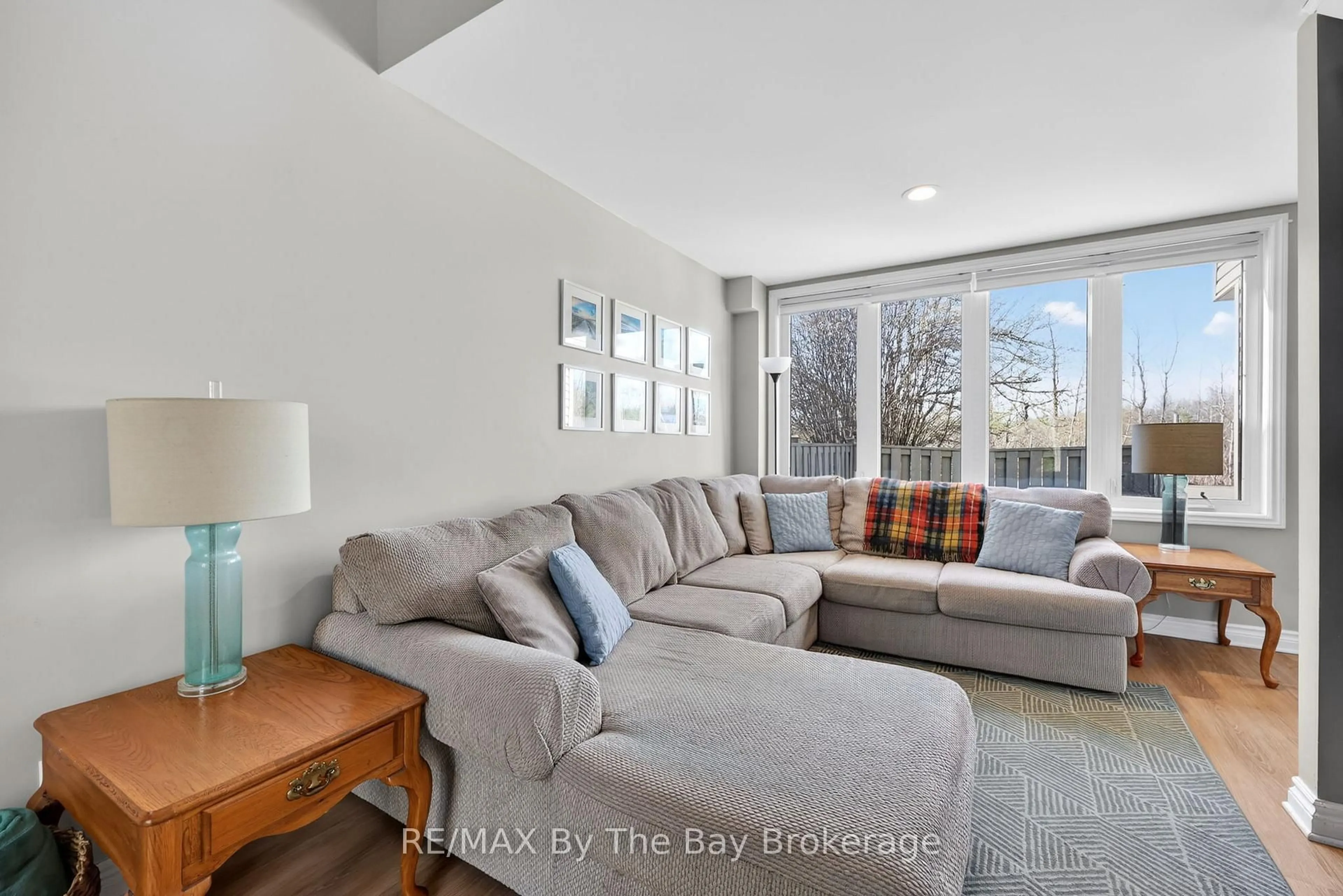 Living room with furniture, unknown for 43 Trafalgar Rd, Collingwood Ontario L9Y 5G4