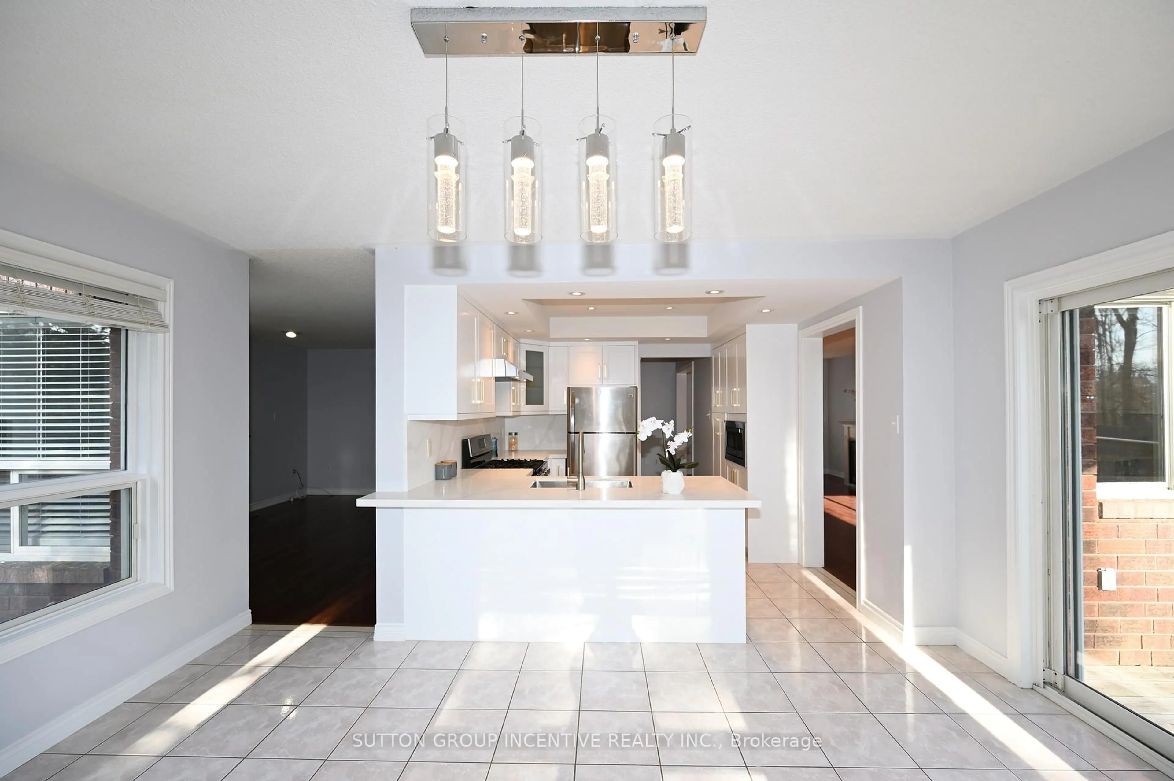 Contemporary kitchen, ceramic/tile floor for 26 Warner Rd, Barrie Ontario L4N 7M5