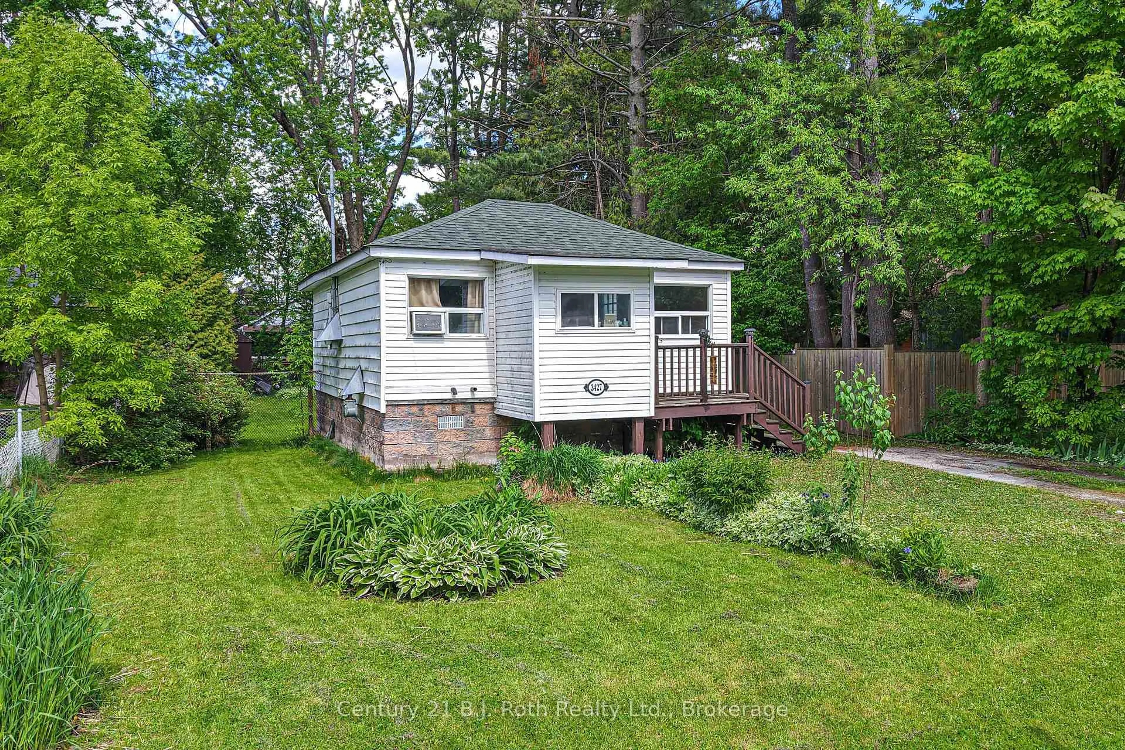 Shed for 3427 Coronation Ave, Severn Ontario L0K 1G0