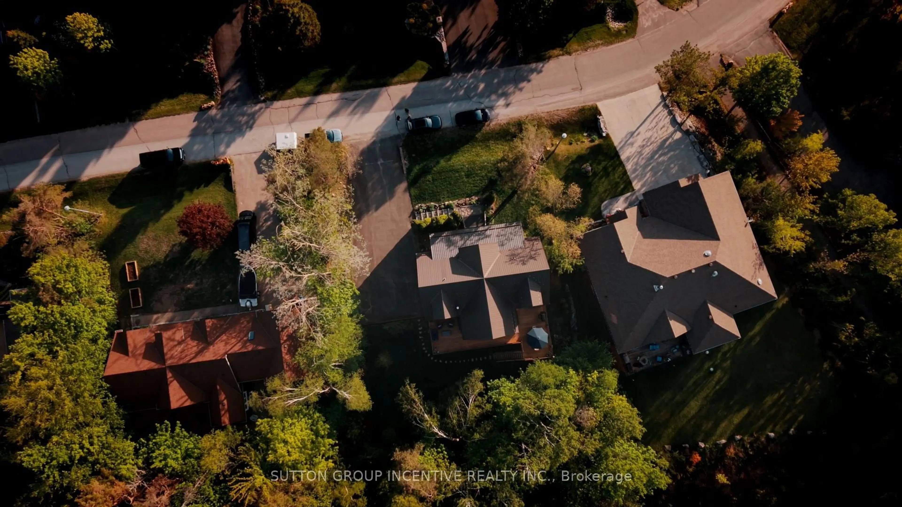 A pic from outside/outdoor area/front of a property/back of a property/a pic from drone, street for 17 Bridle Path, Oro-Medonte Ontario L0L 2L0