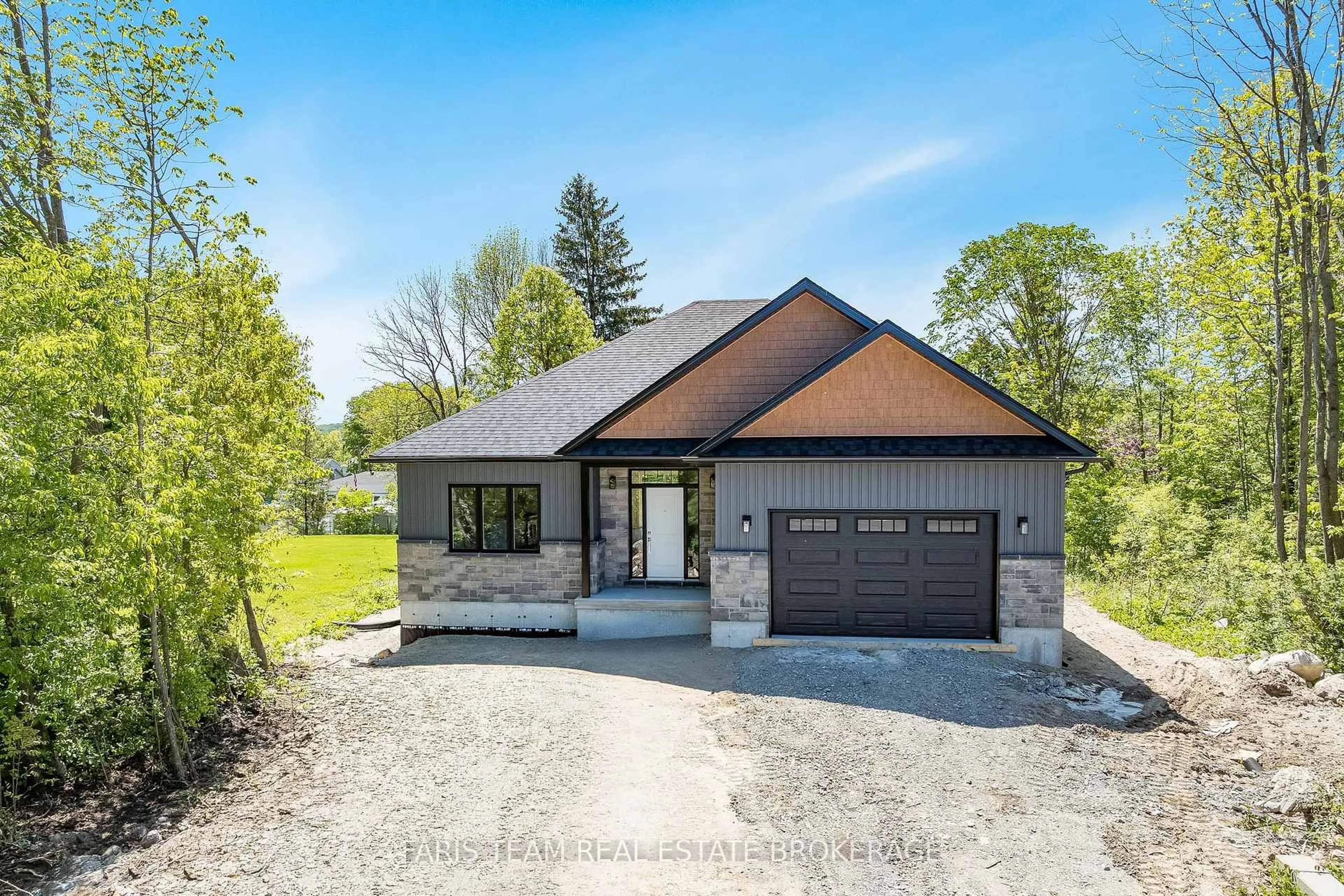 Home with brick exterior material, unknown for 45 Sheppard St, Severn Ontario L0K 1E0
