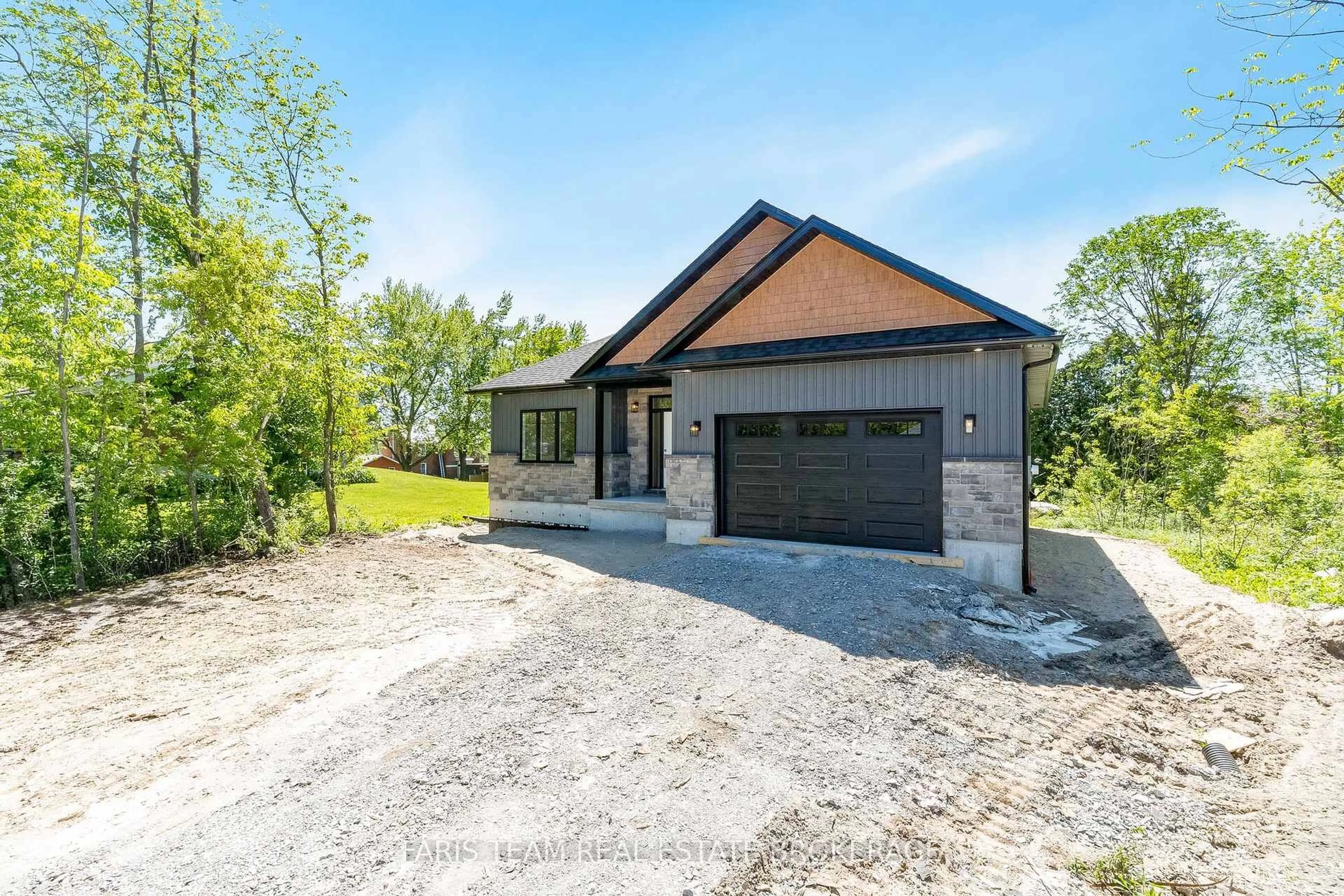 Home with brick exterior material, unknown for 45 Sheppard St, Severn Ontario L0K 1E0