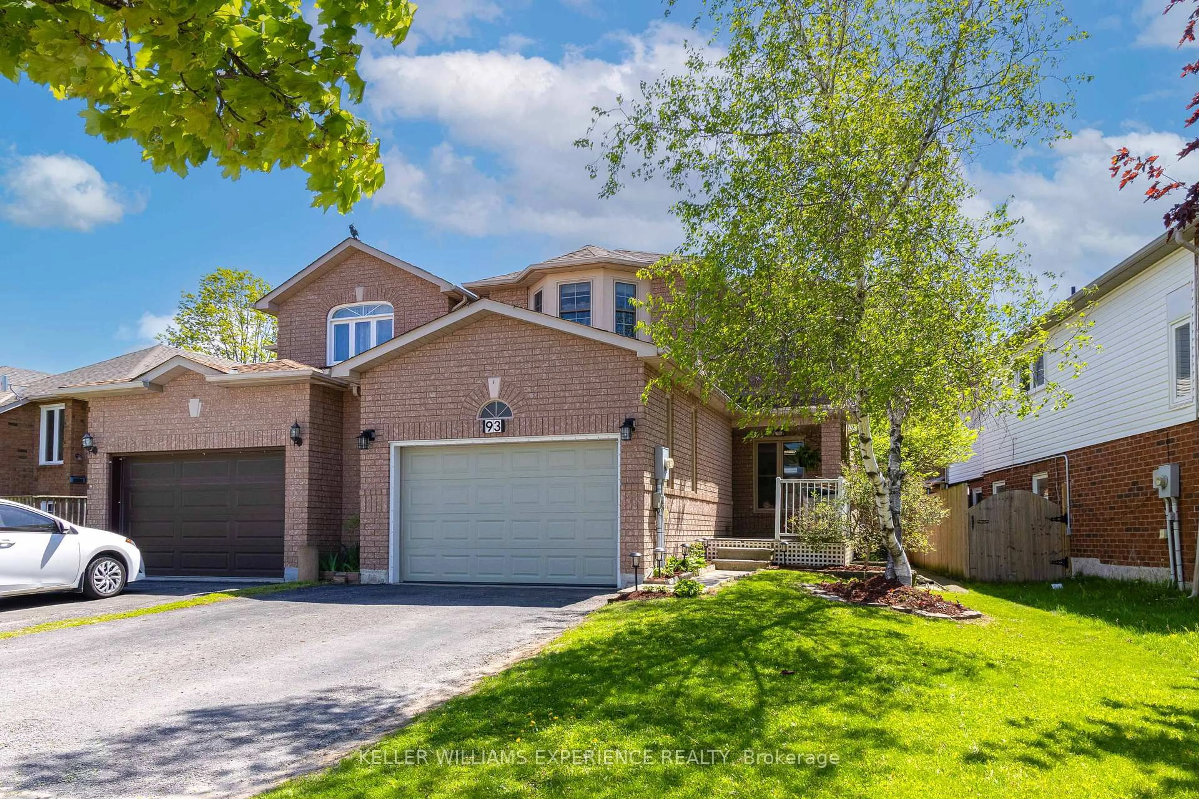 Home with brick exterior material, street for 93 Athabaska Rd, Barrie Ontario L4N 8E9