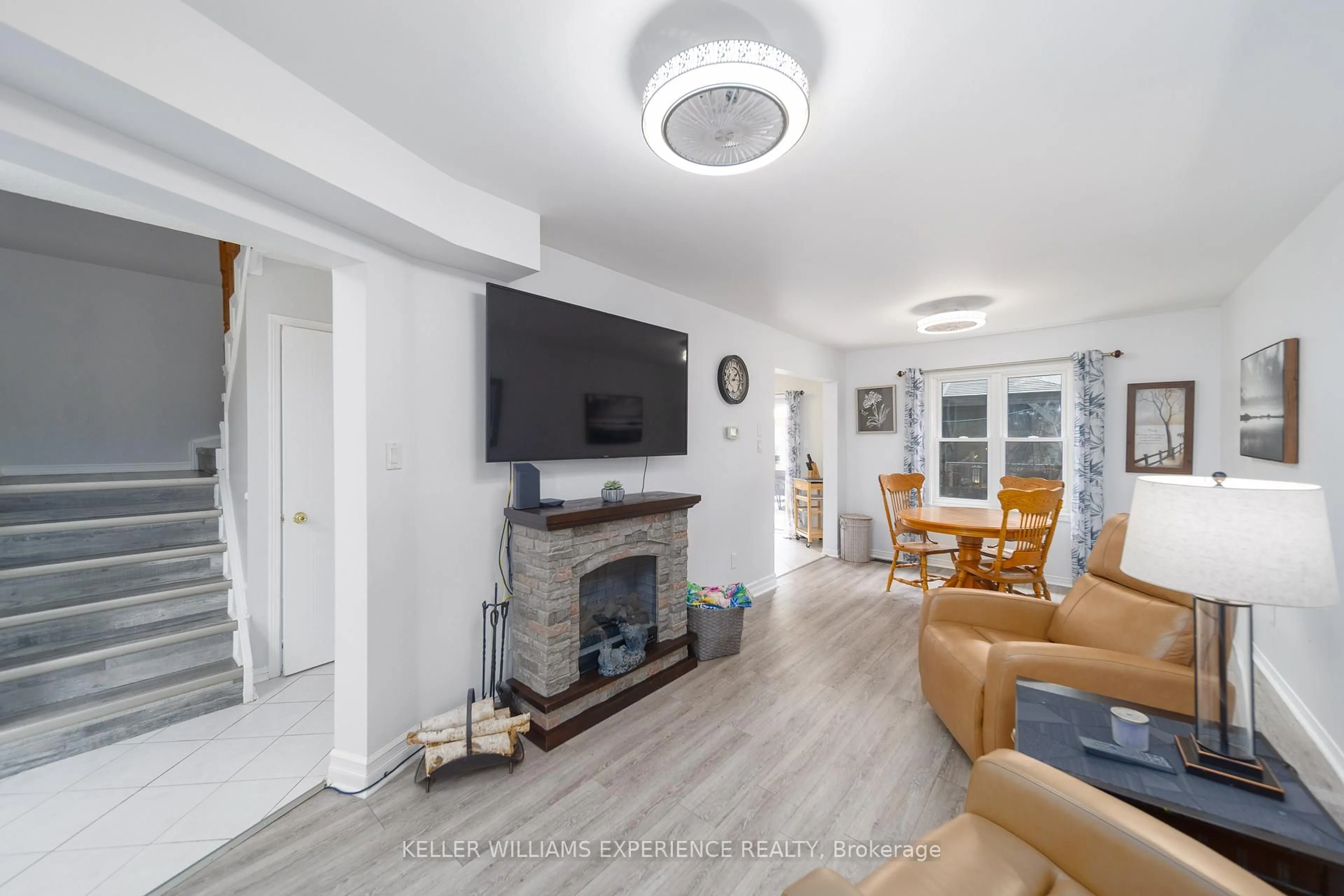 Living room with furniture, unknown for 93 Athabaska Rd, Barrie Ontario L4N 8E9