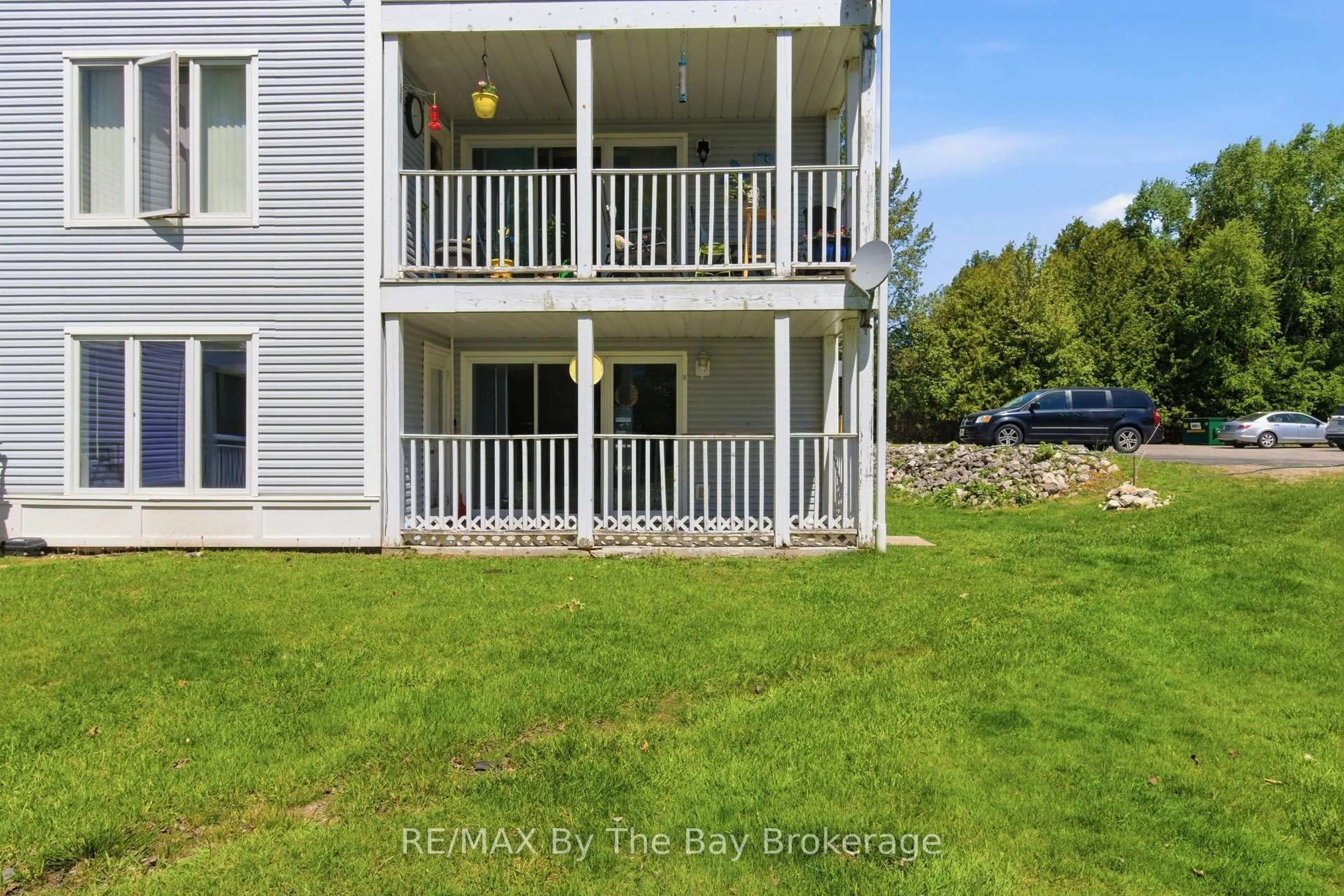 Patio, water/lake/river/ocean view for 10 Mulligan Lane #1, Wasaga Beach Ontario L9Z 1C4