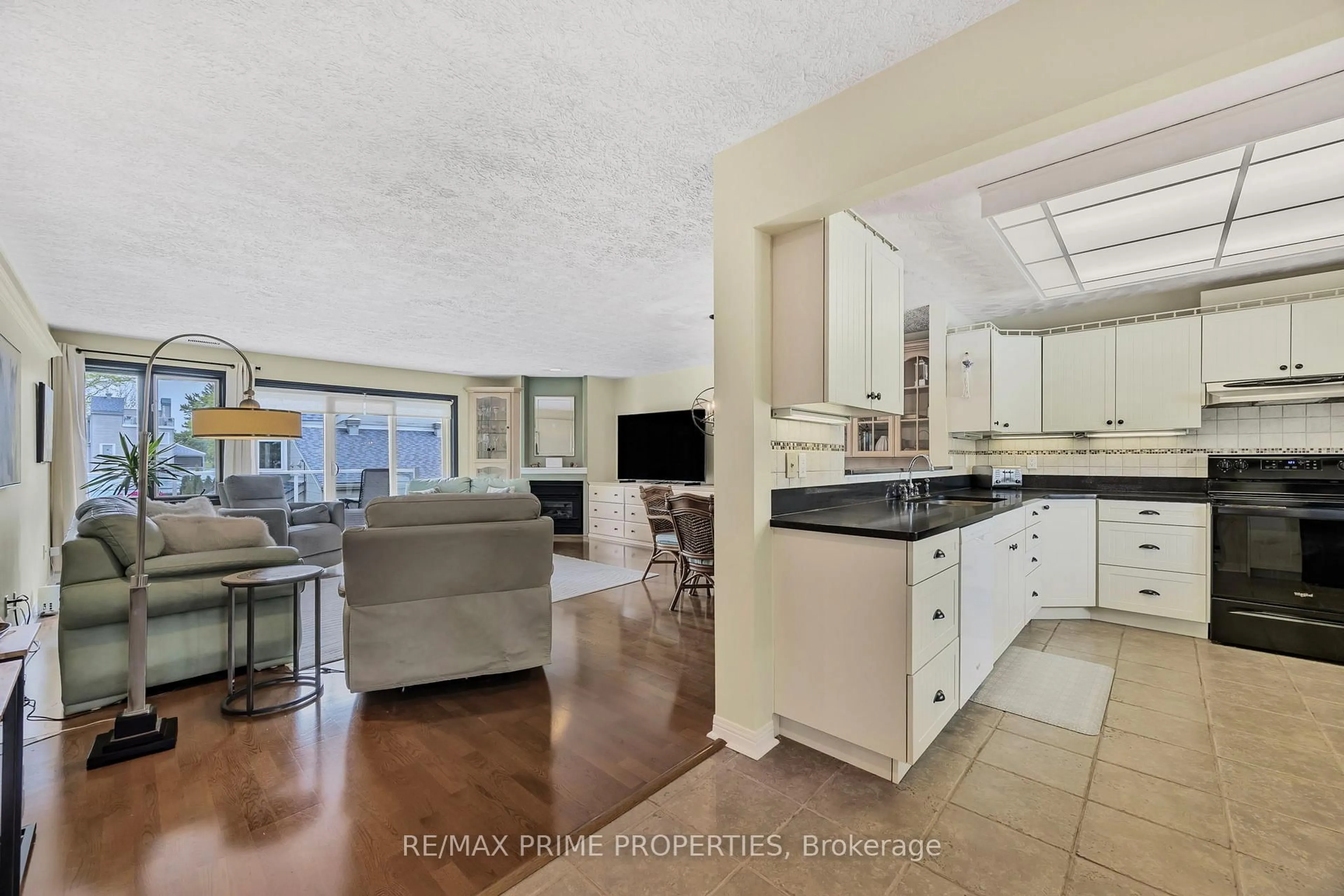 Open concept kitchen, unknown for 585 Atherley Rd #201, Orillia Ontario L3V 7L4