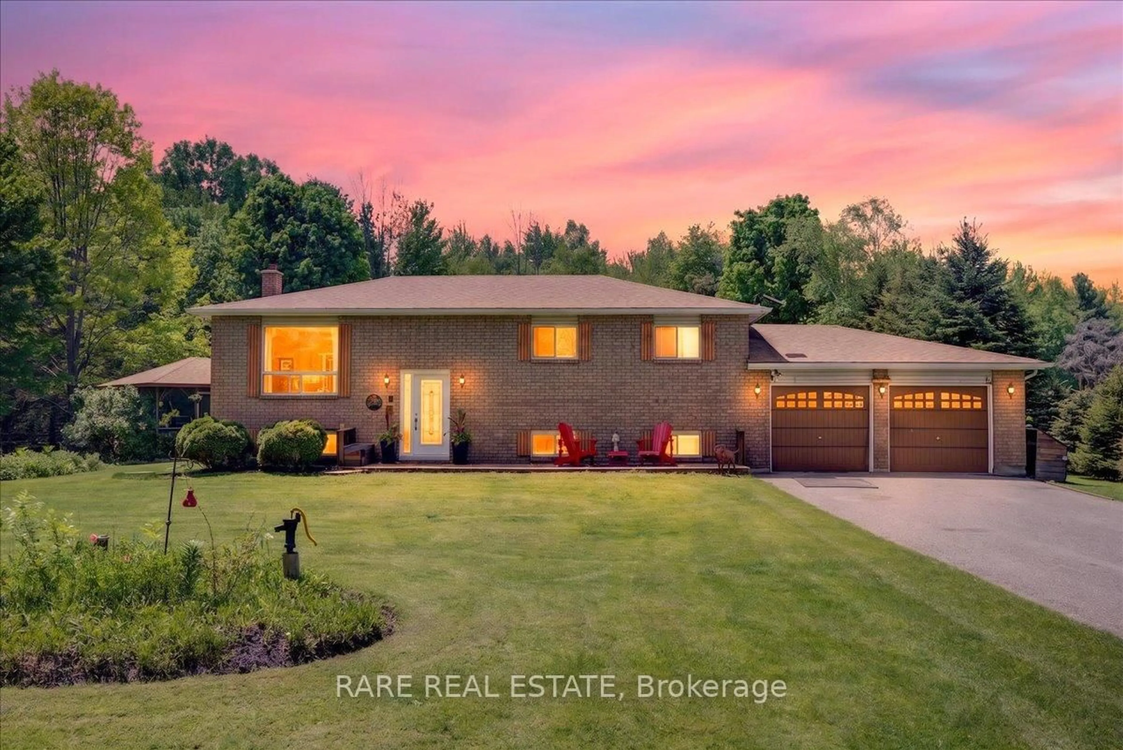 Home with brick exterior material, water/lake/river/ocean view for 3442 Sunnidale Sdrd, Clearview Ontario L0M 1N0