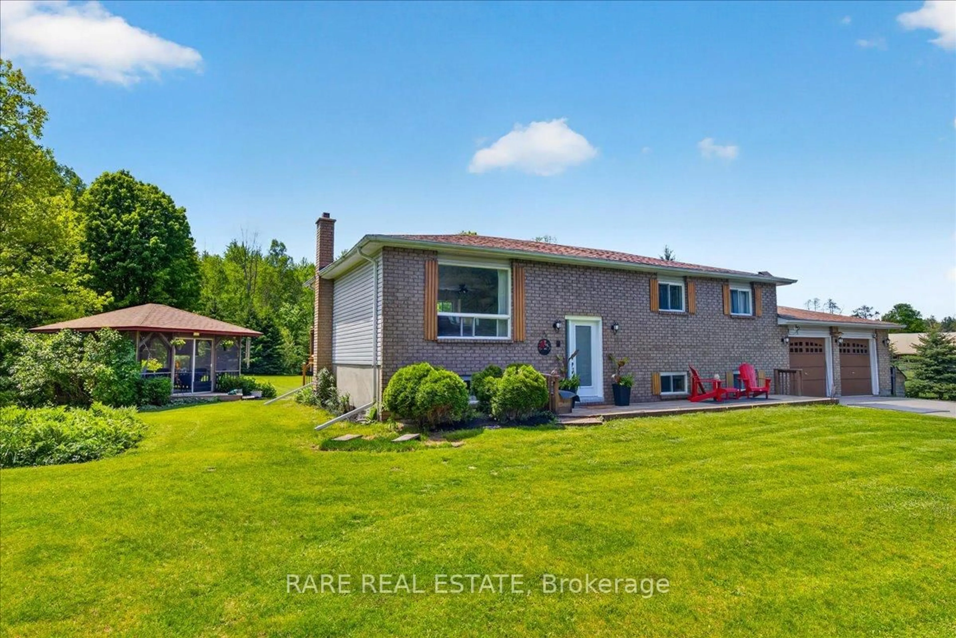 A pic from outside/outdoor area/front of a property/back of a property/a pic from drone, water/lake/river/ocean view for 3442 Sunnidale Sdrd, Clearview Ontario L0M 1N0