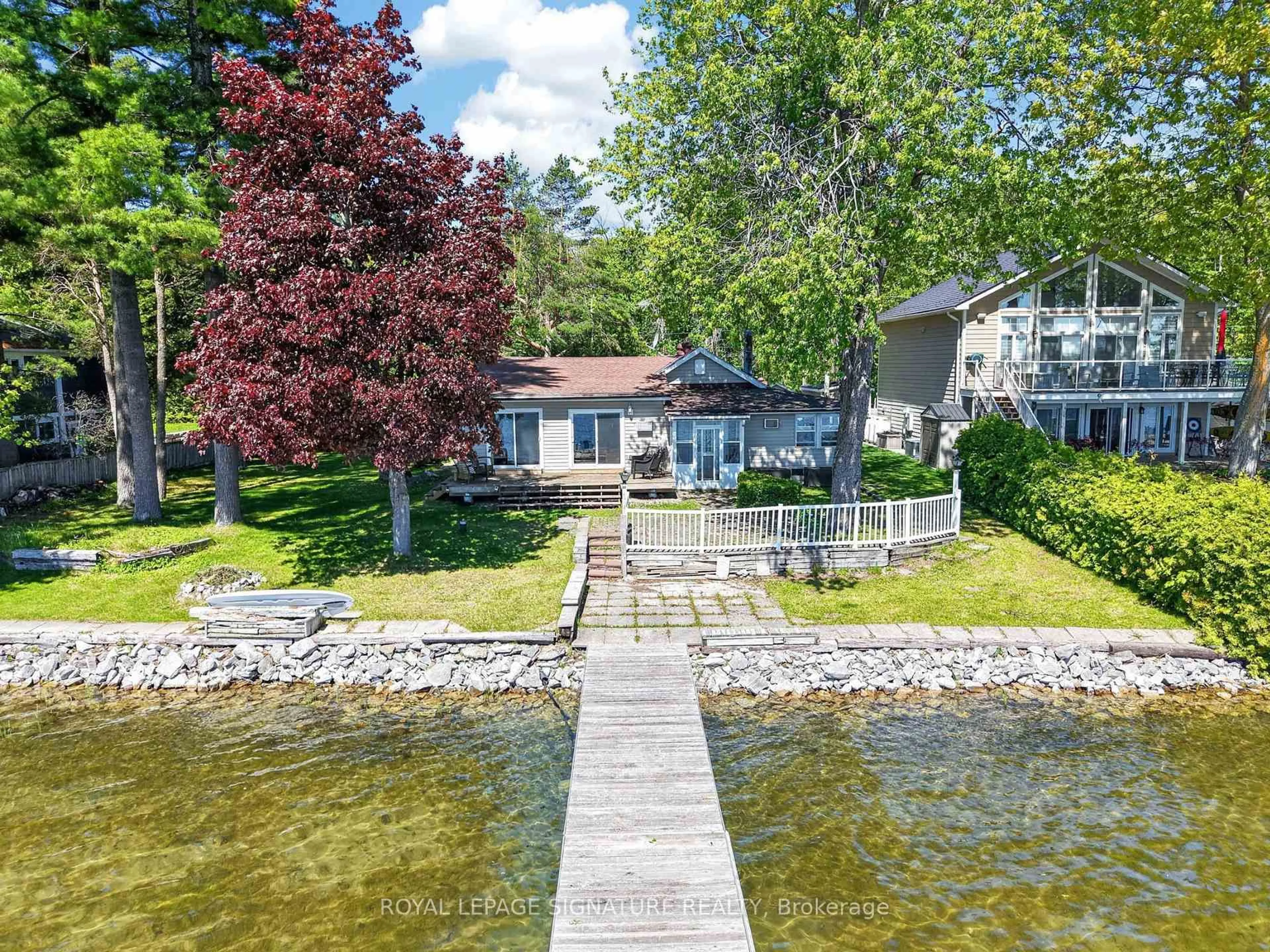 A pic from outside/outdoor area/front of a property/back of a property/a pic from drone, water/lake/river/ocean view for 3197 Crescent Bay Rd, Severn Ontario L0K 2B0