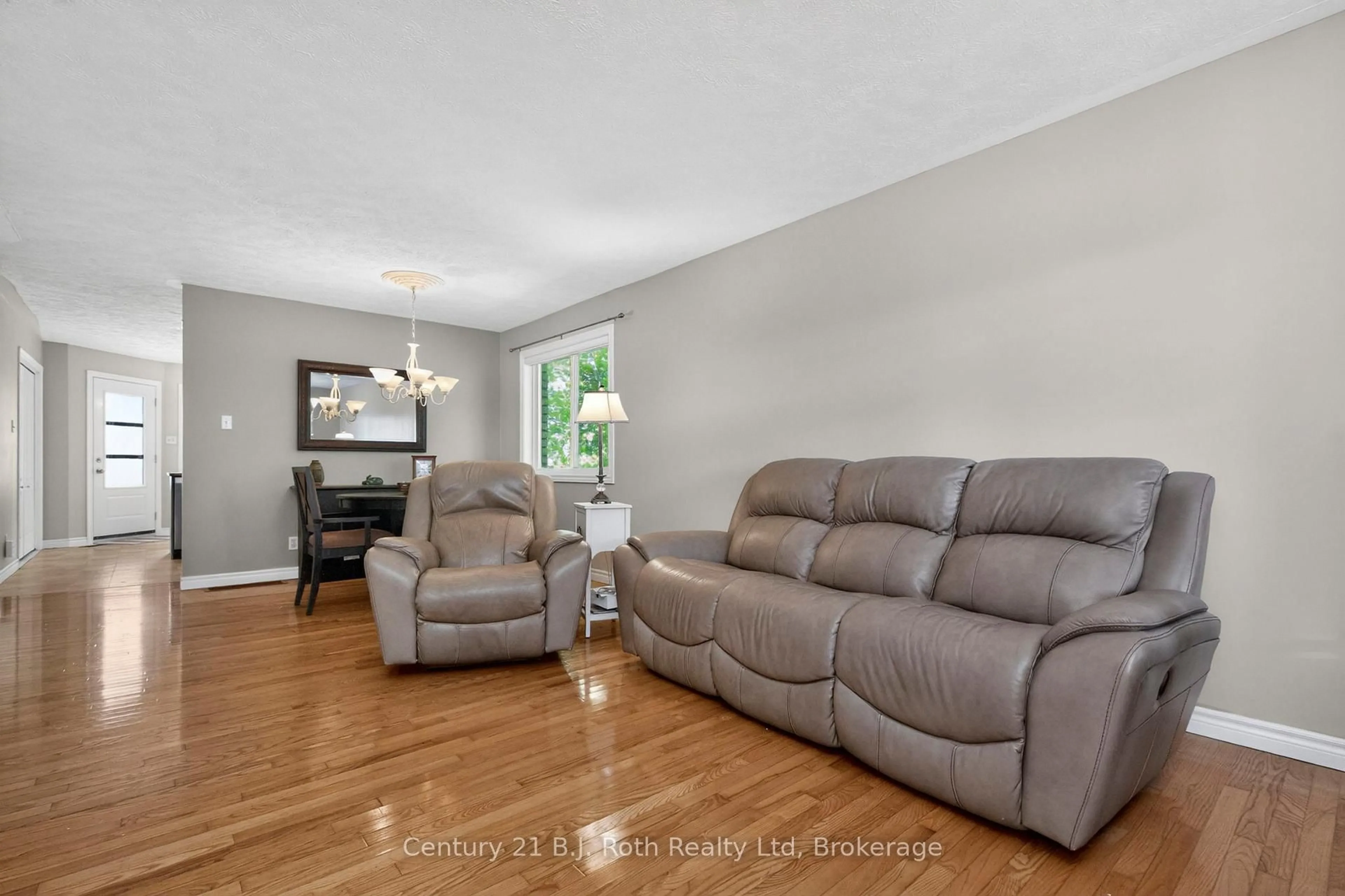 Living room with furniture, unknown for 24 Marchand Dr, Penetanguishene Ontario L9M 2J2