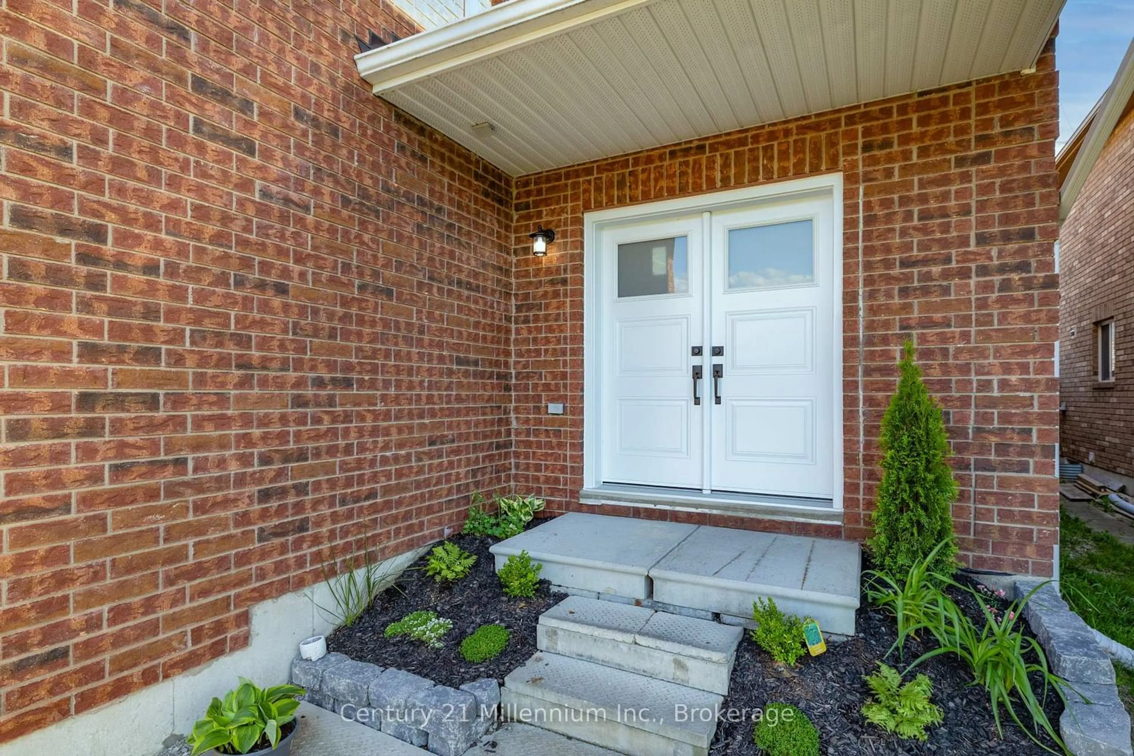 Indoor entryway for 25 William Paddison Dr, Barrie Ontario L4M 0G3