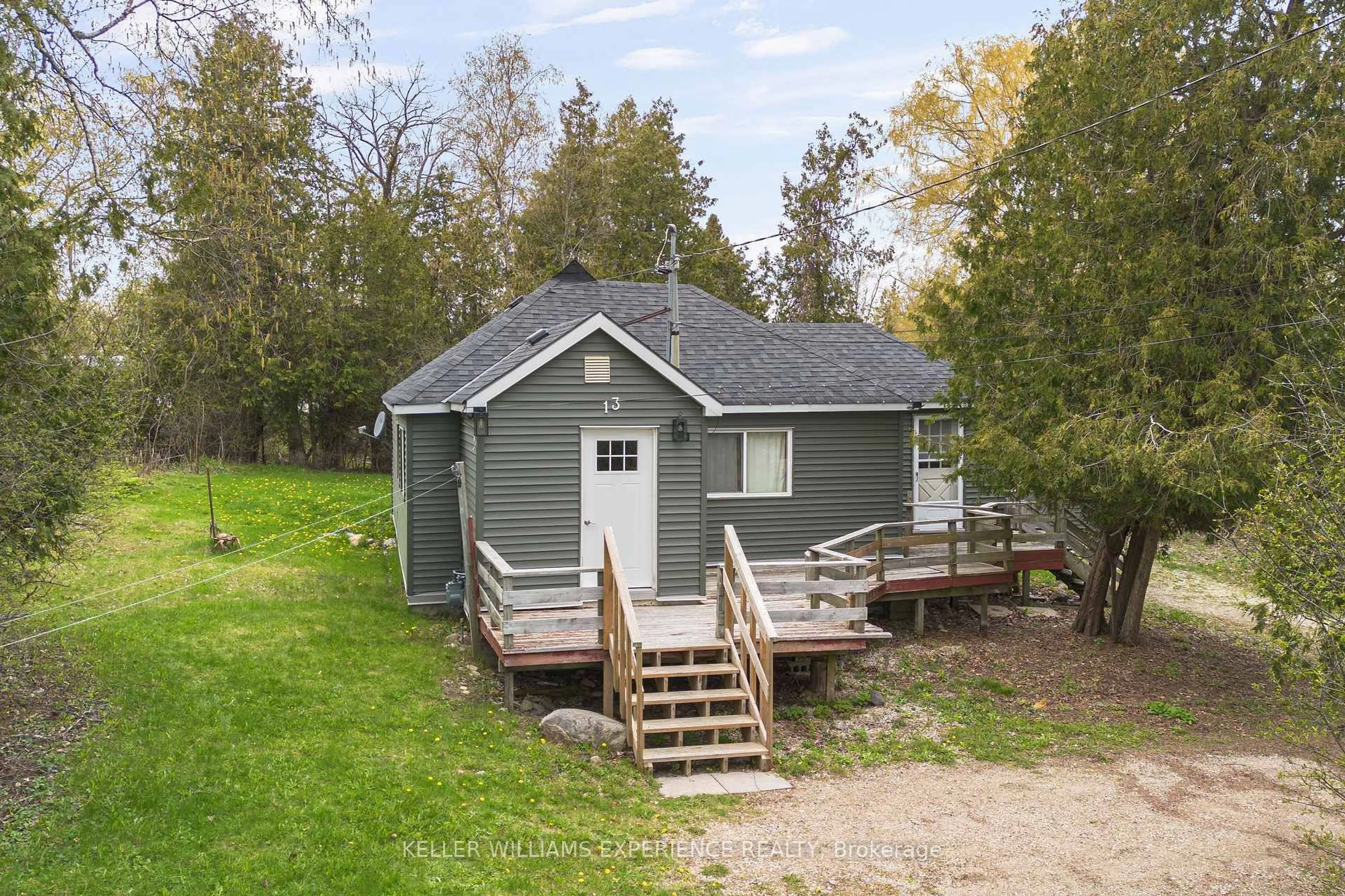 Shed for 13 Arthur St, Collingwood Ontario L9Y 3Z1