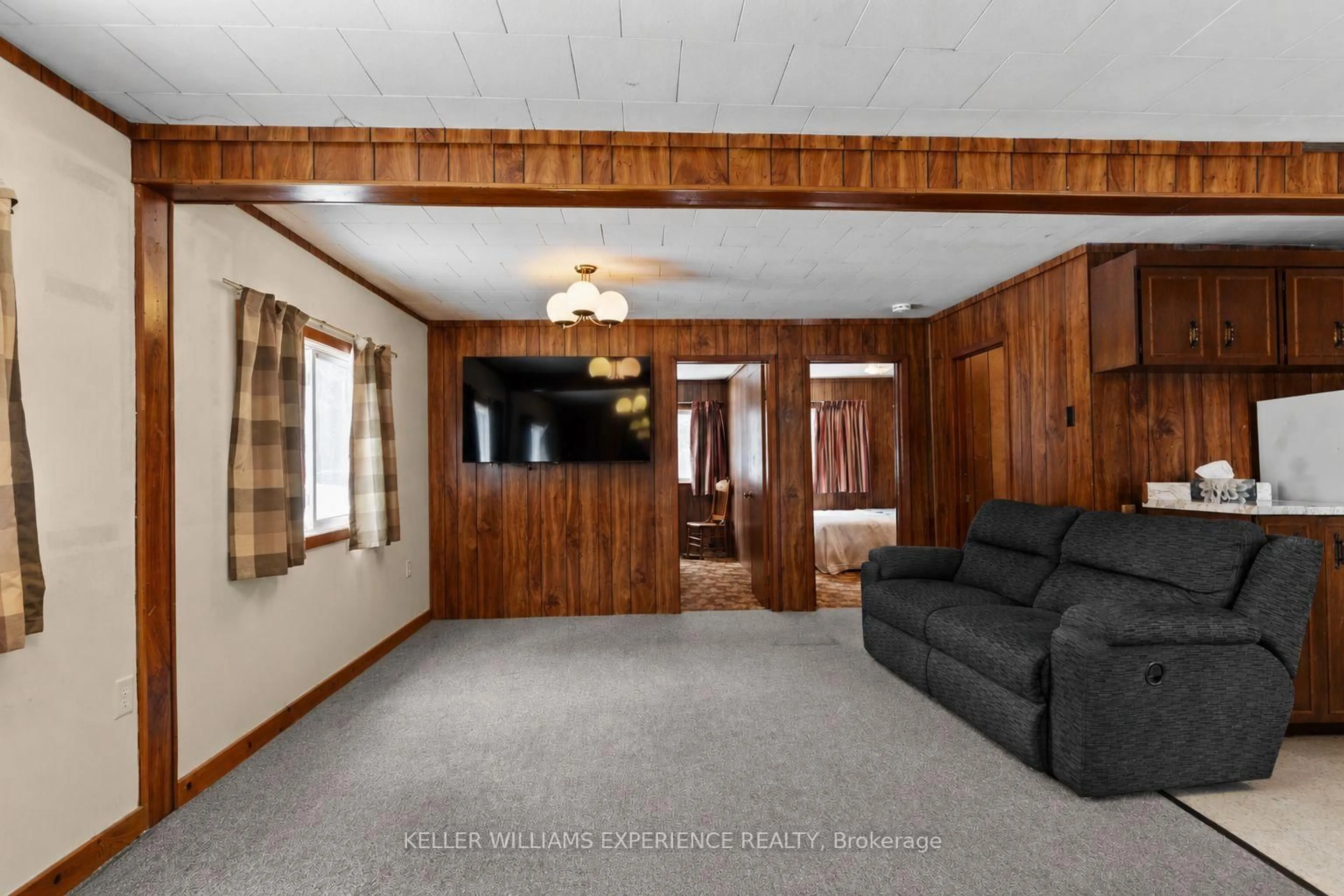 Living room with furniture, unknown for 13 Arthur St, Collingwood Ontario L9Y 3Z1