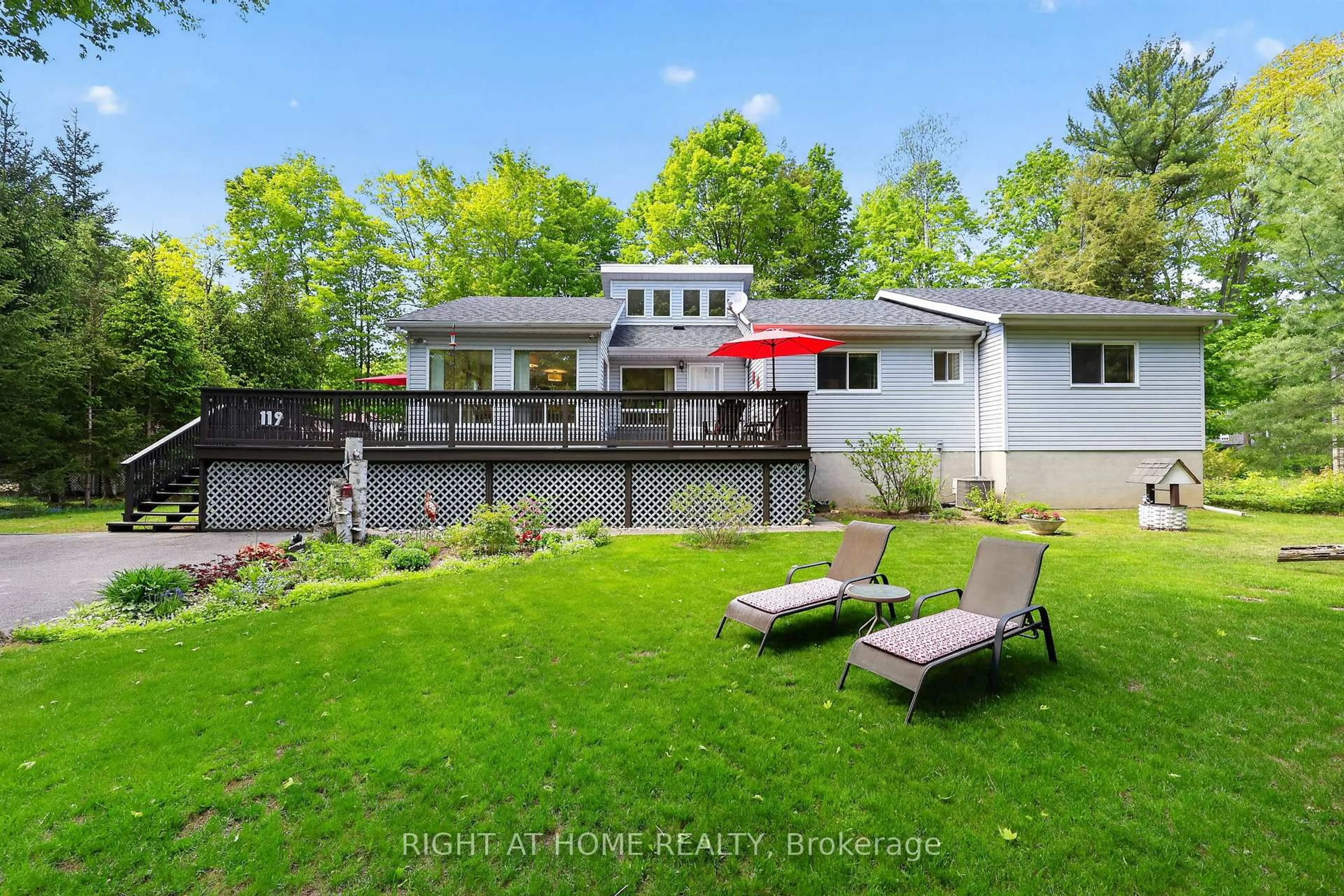 A pic from outside/outdoor area/front of a property/back of a property/a pic from drone, water/lake/river/ocean view for 119 Wolfe Tr, Tiny Ontario L9M 0H7