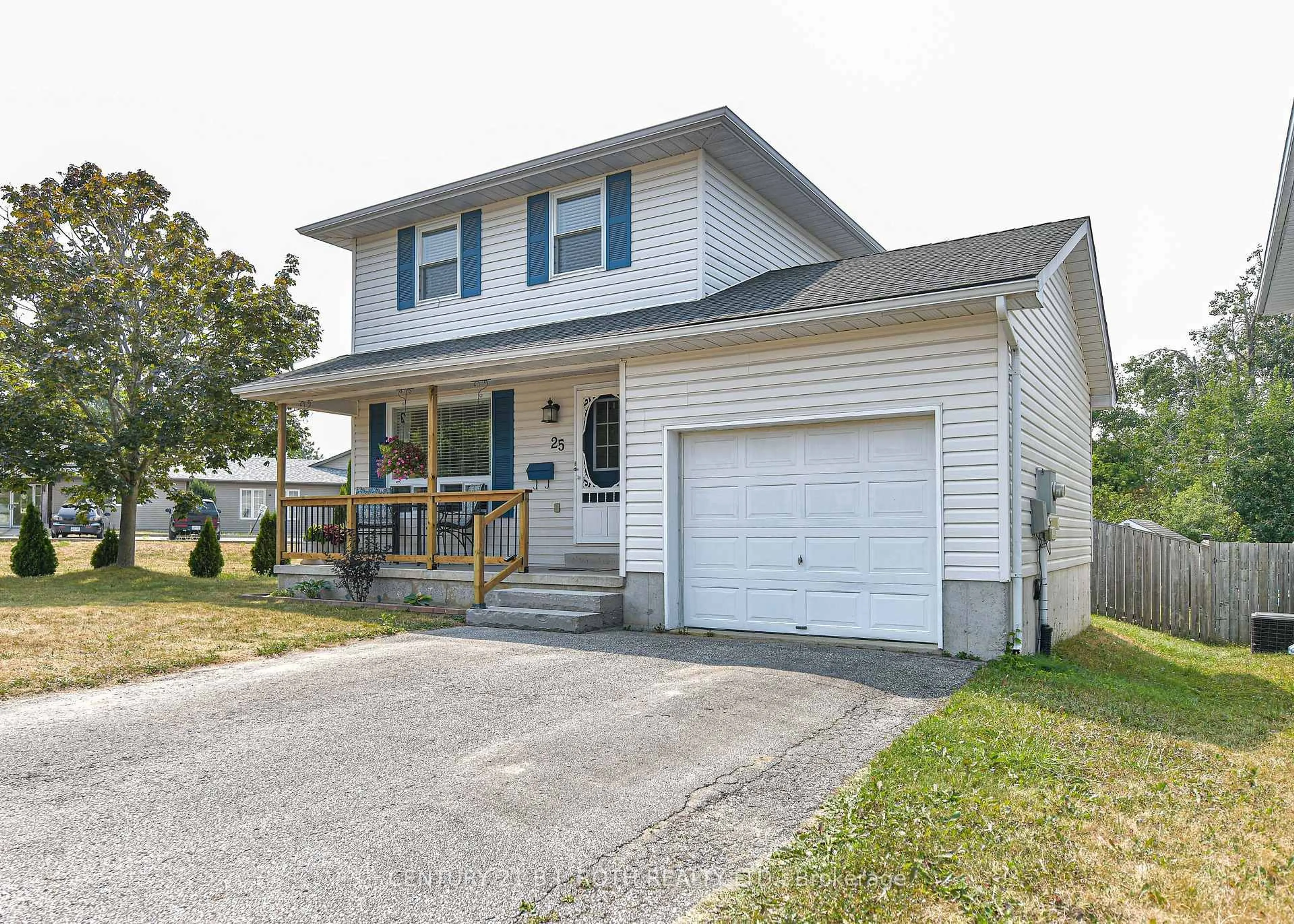 Home with vinyl exterior material, street for 25 Rachael Rd, Orillia Ontario L3V 7Y3