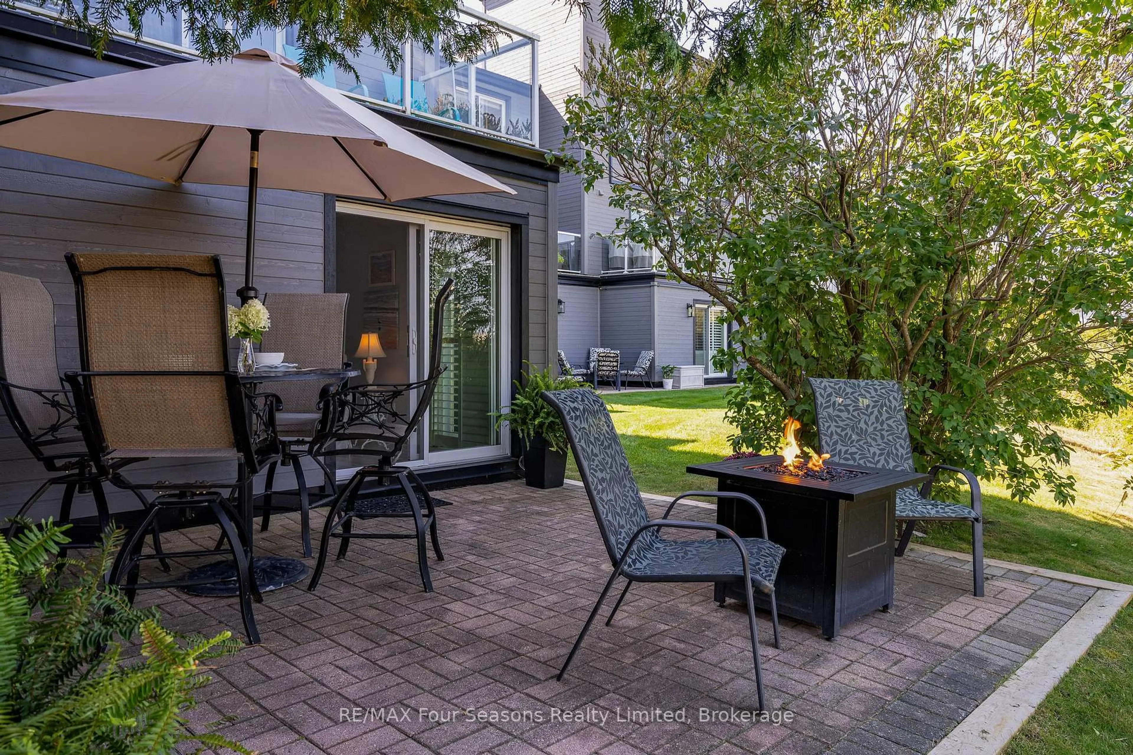 Patio, street for 44 Trott Blvd #24, Collingwood Ontario L9Y 5B7