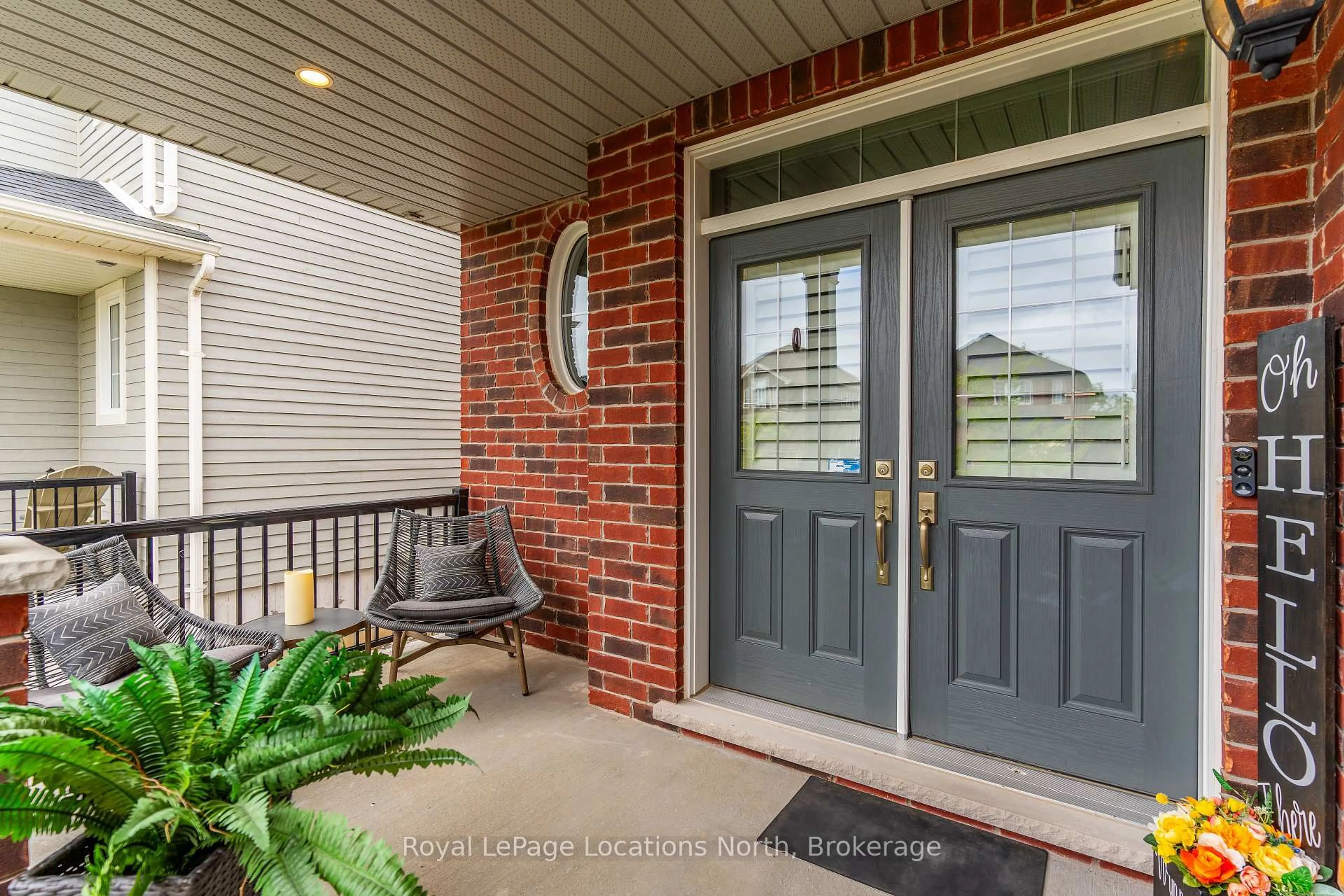 Indoor entryway for 14 Wilson St, Collingwood Ontario L9Y 0Y9