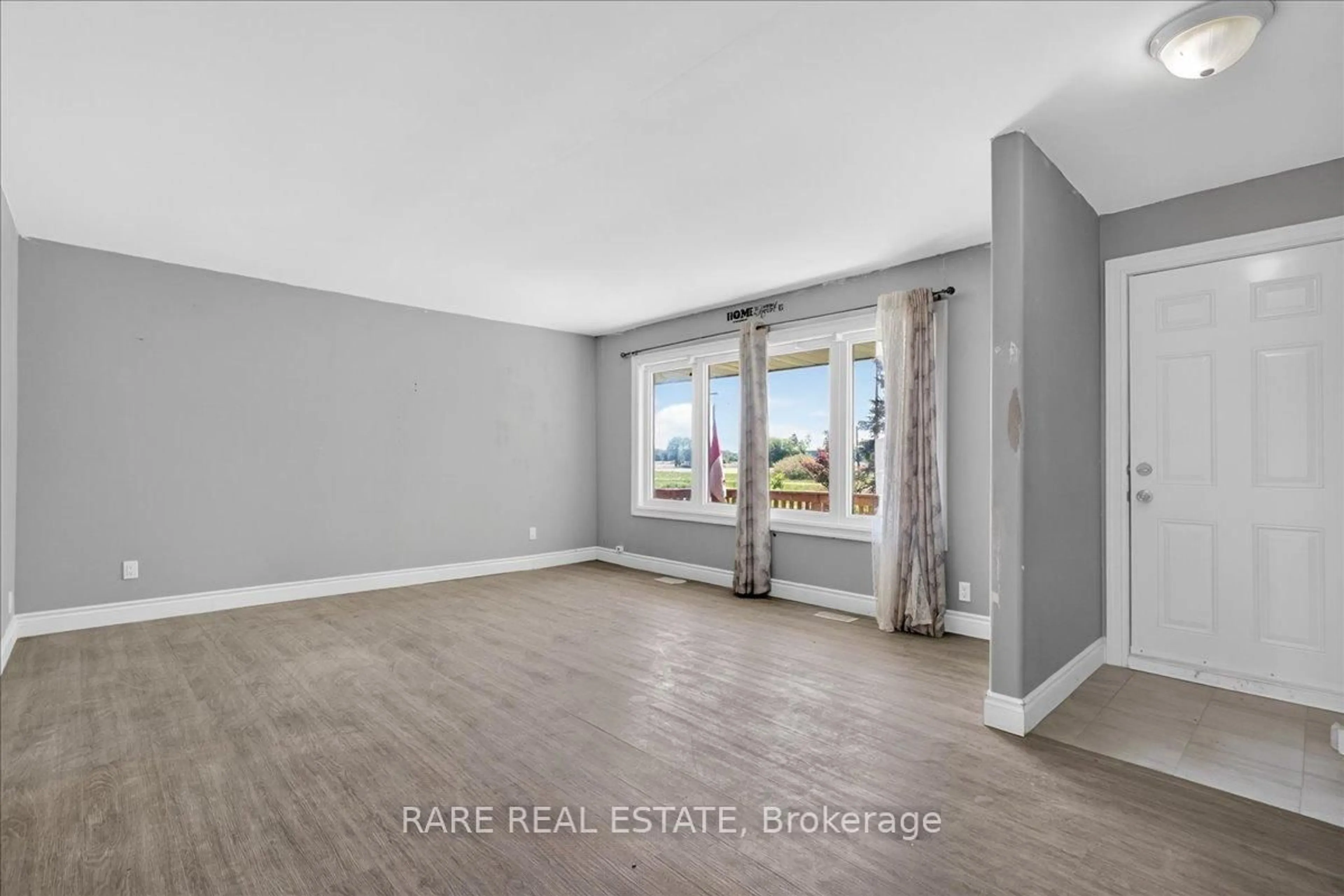 A pic of a room for 4498 Sunnidale Concession 2 Rd, Clearview Ontario L0M 1N0