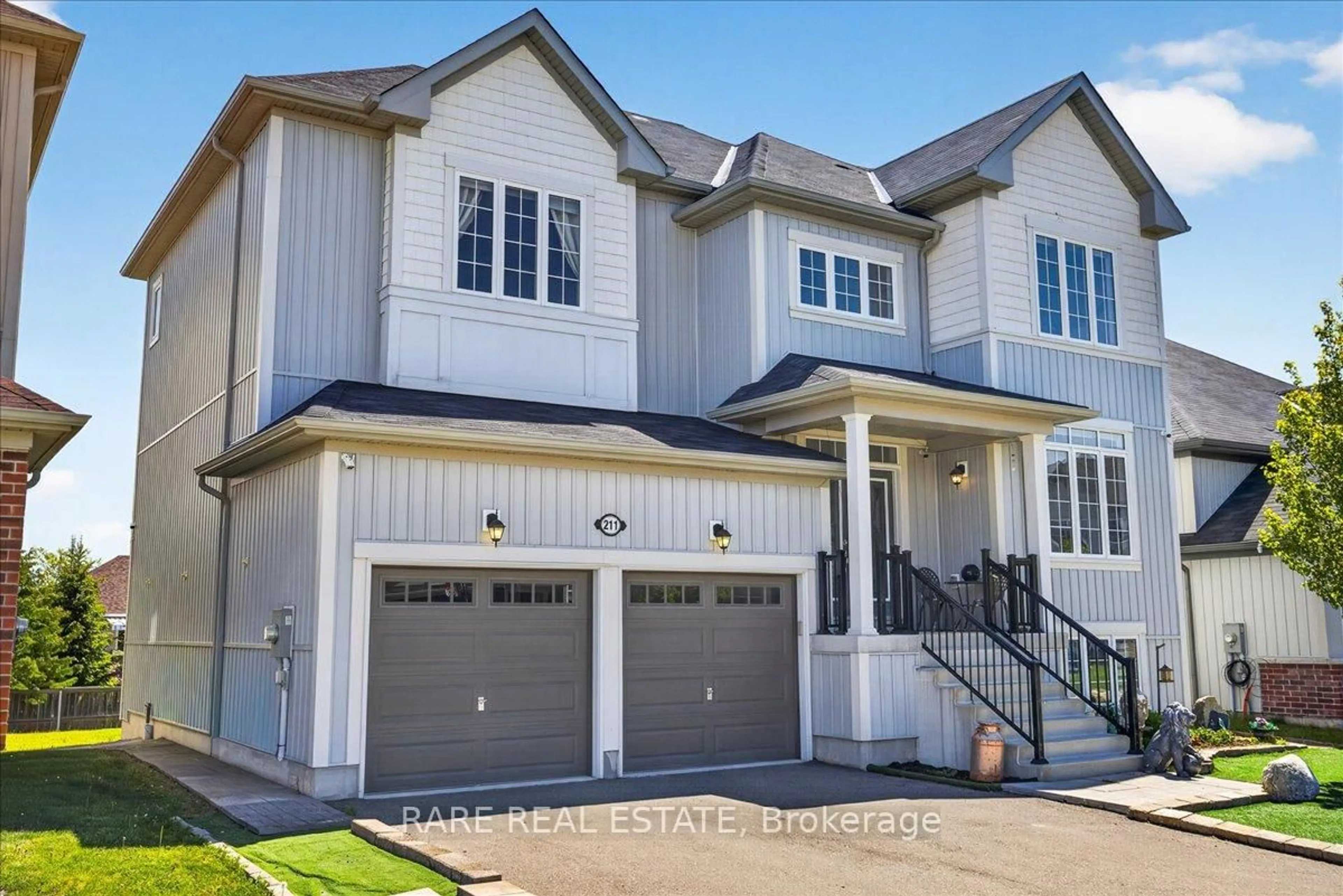 Home with vinyl exterior material, street for 211 Lia Dr, Clearview Ontario L0M 1S0