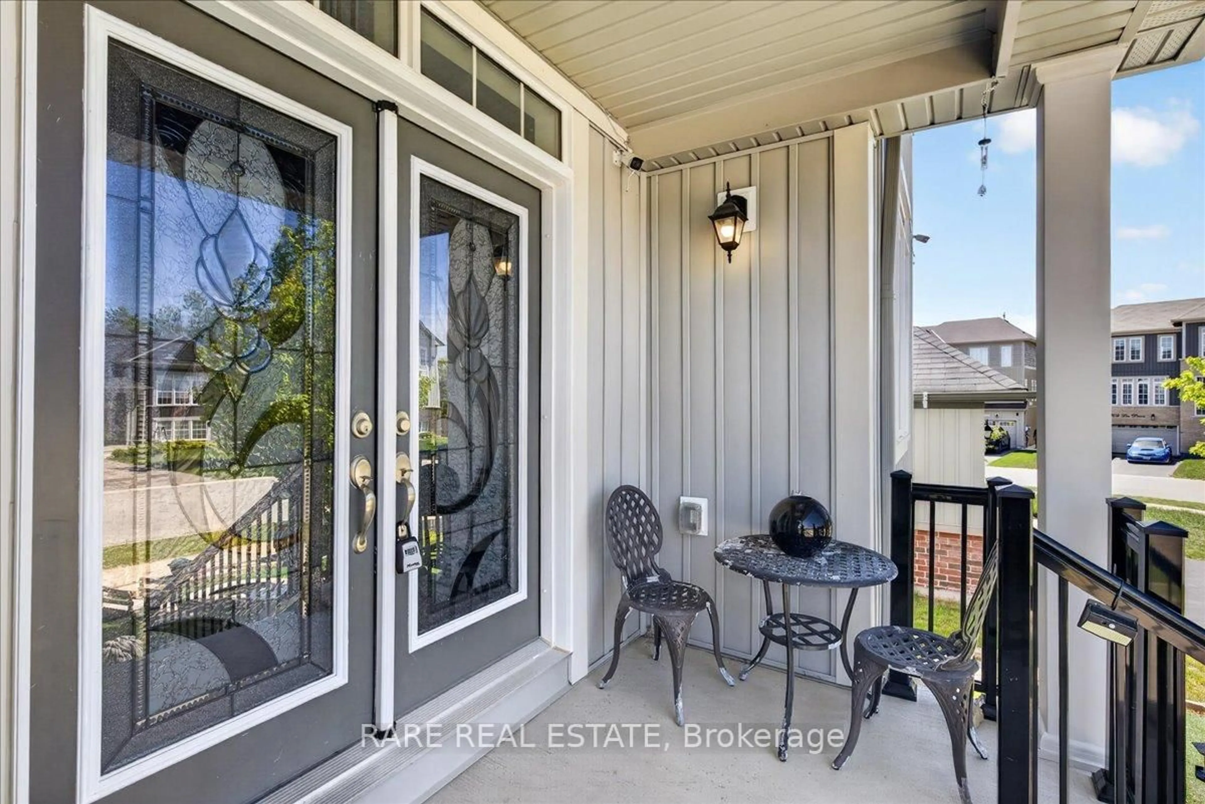 Indoor entryway for 211 Lia Dr, Clearview Ontario L0M 1S0