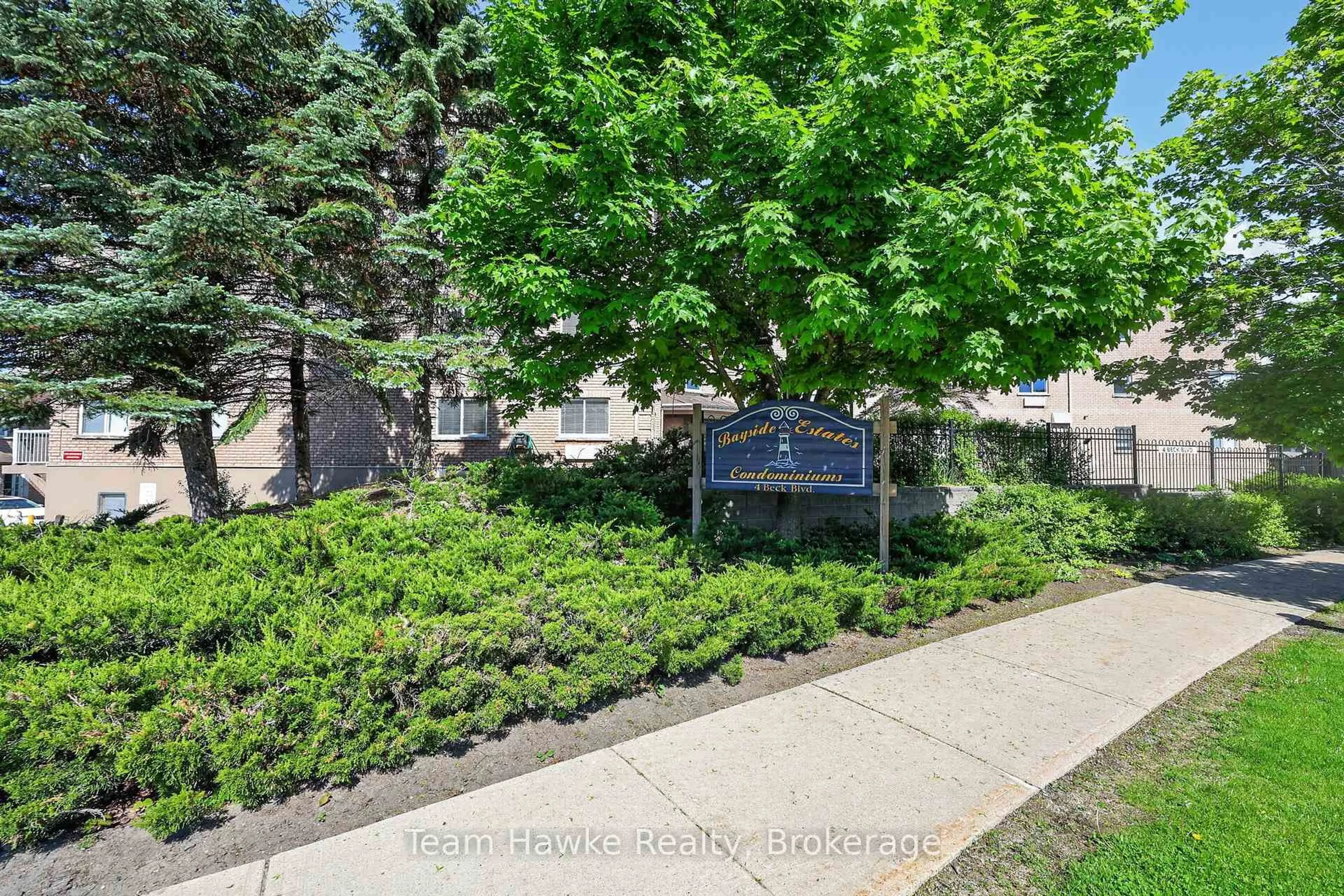 Unknown for 4 Beck Blvd #PH4, Penetanguishene Ontario L9M 2H3