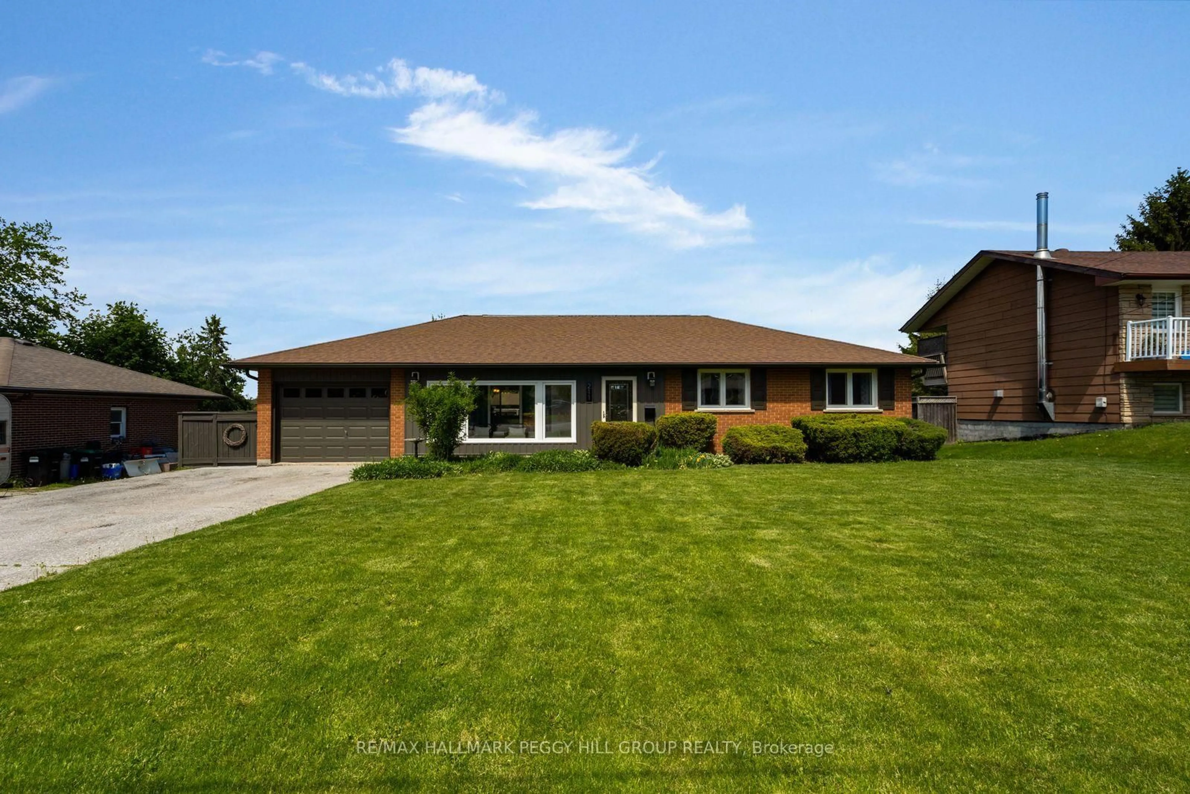 Home with brick exterior material, street for 211 Dodson Rd, Barrie Ontario L4N 4K2