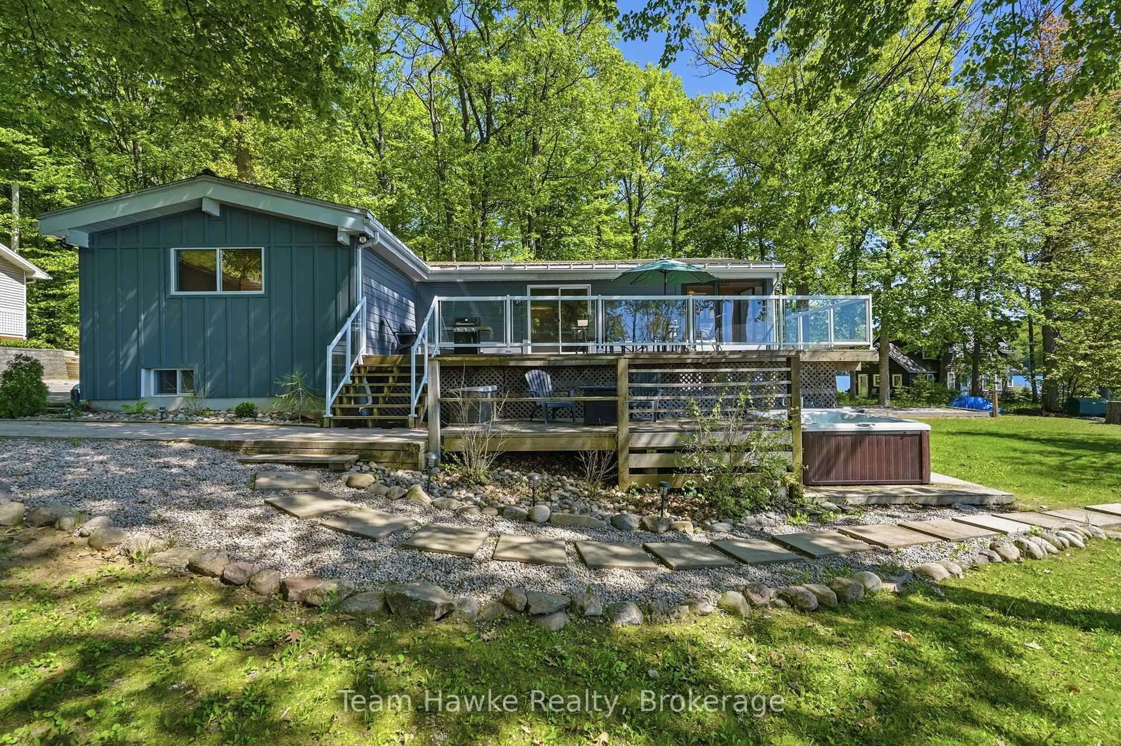 A pic from outside/outdoor area/front of a property/back of a property/a pic from drone, water/lake/river/ocean view for 23 Timcourt Dr, Tiny Ontario L9M 0B9