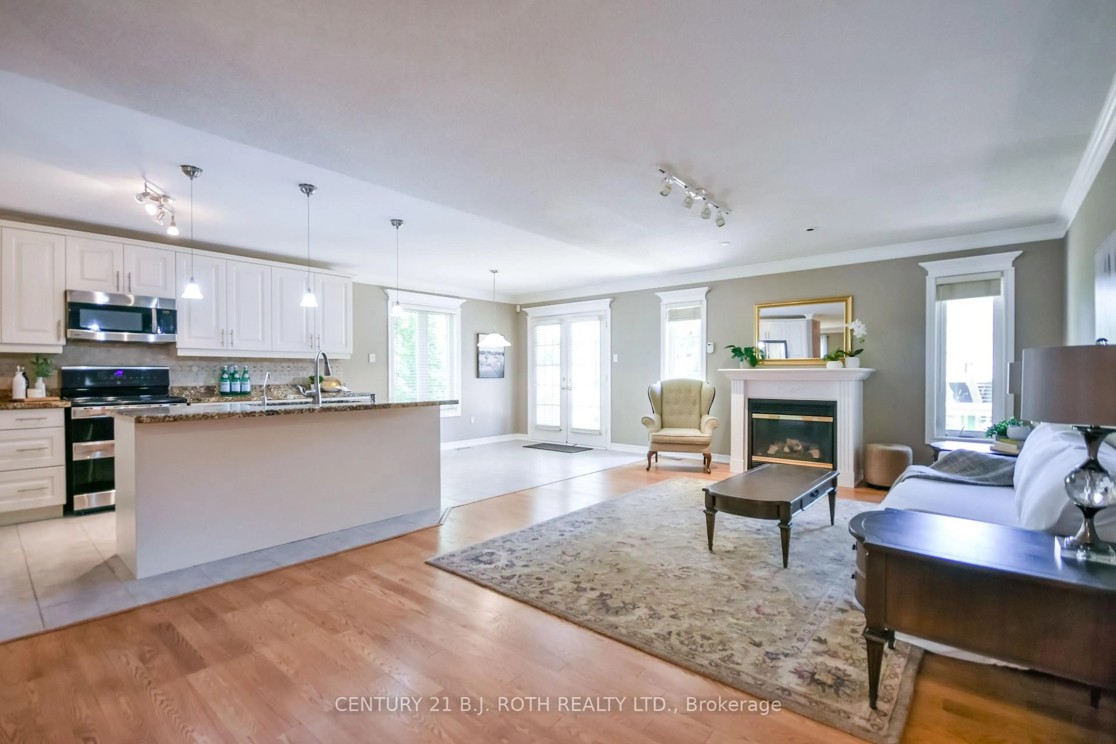 Open concept kitchen, unknown for 112 Silver Birch Ave, Wasaga Beach Ontario L9Z 1N2