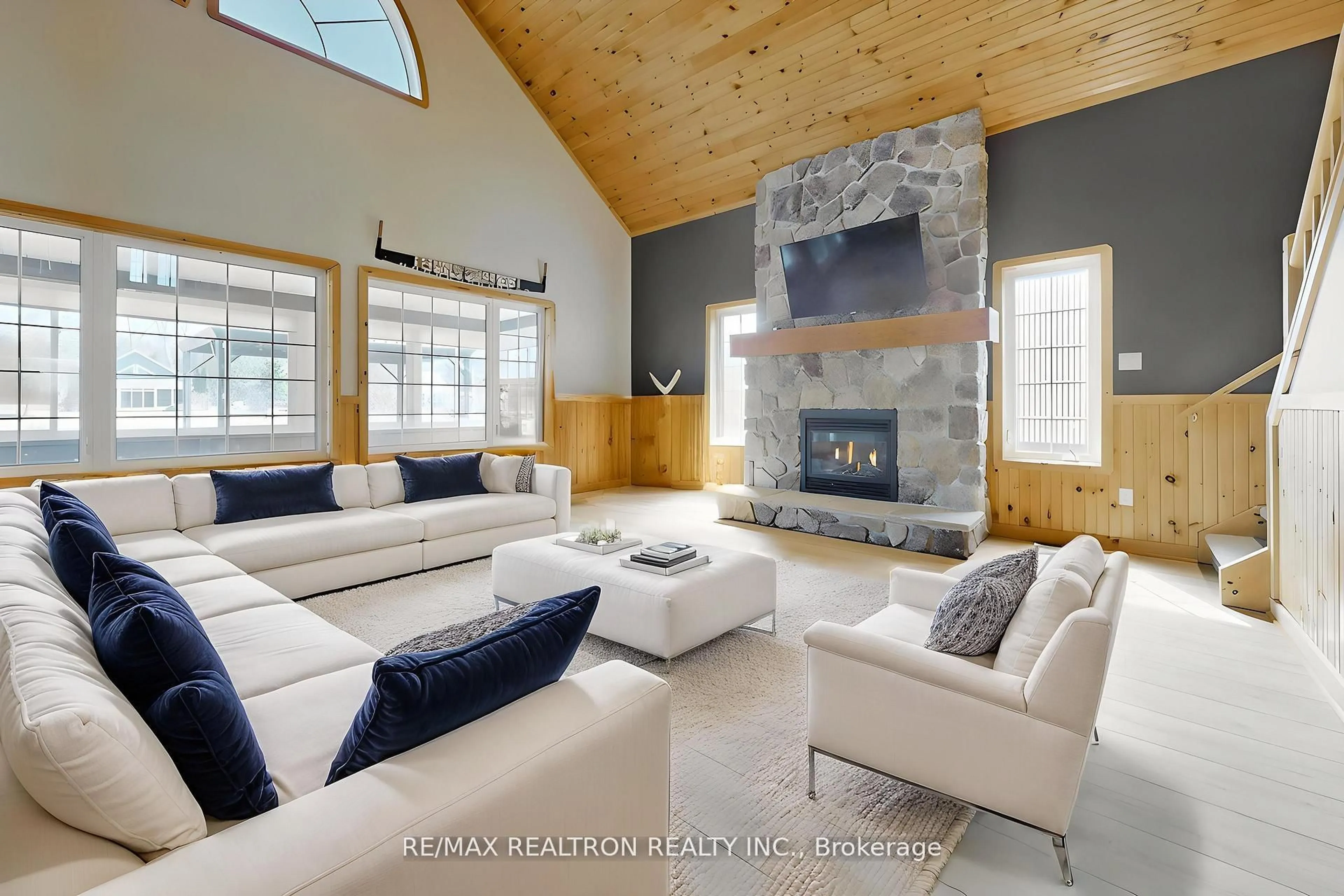 Living room with furniture, unknown for 43 Madawaska Tr, Wasaga Beach Ontario L9Z 1X7