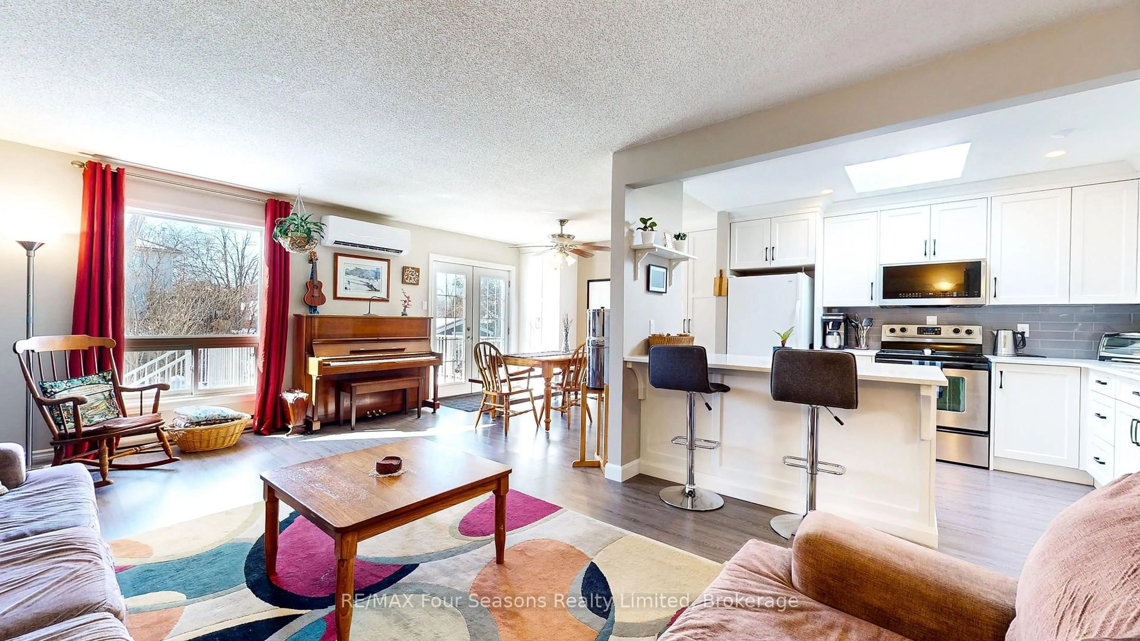 Open concept kitchen, unknown for 74 Telfer Rd, Collingwood Ontario L9Y 4S2