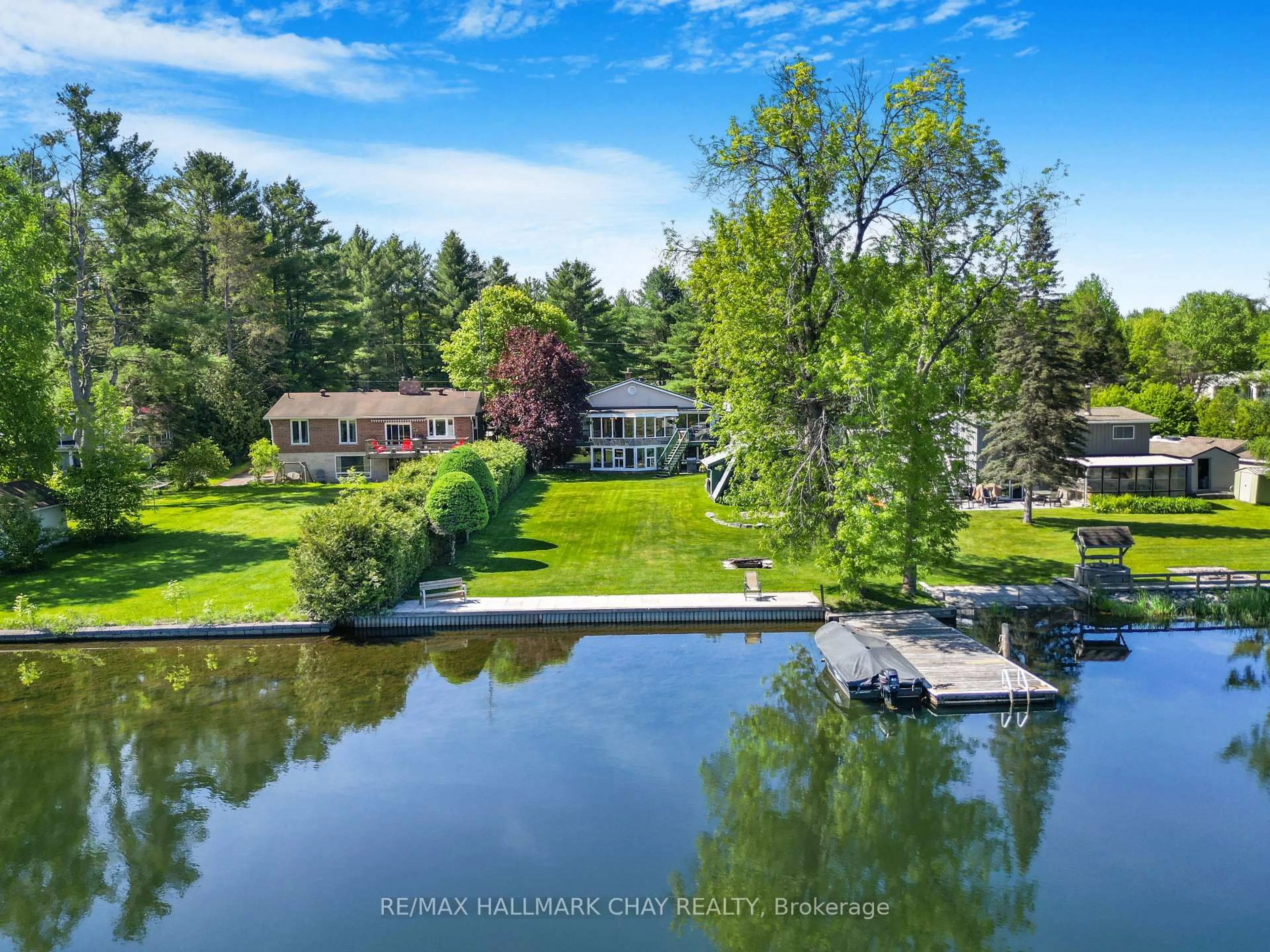 A pic from outside/outdoor area/front of a property/back of a property/a pic from drone, water/lake/river/ocean view for 4108 Canal Rd, Severn Ontario L0K 2B0