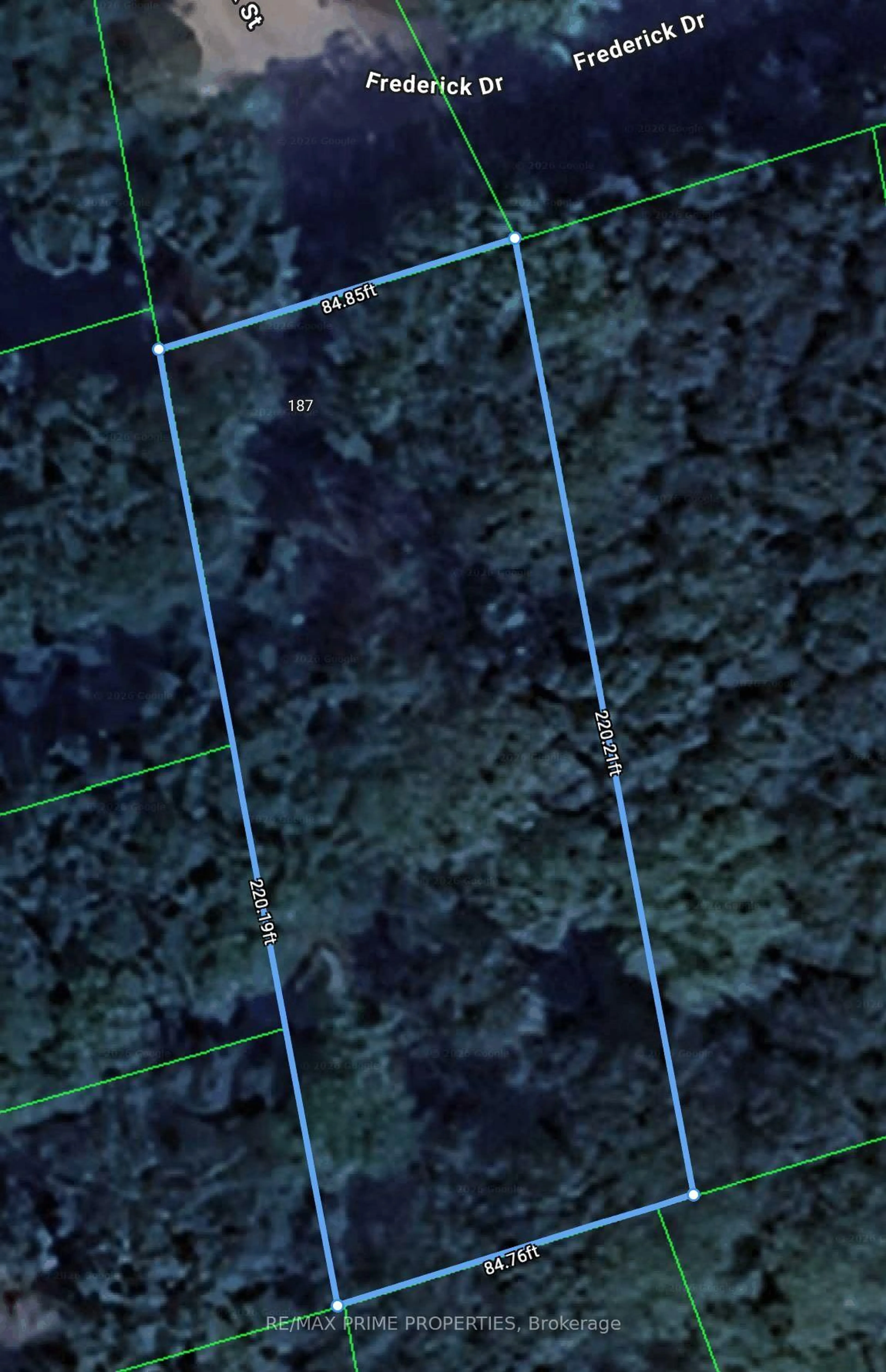 A pic from outside/outdoor area/front of a property/back of a property/a pic from drone, forest/trees view for 187 Frederick Dr, Wasaga Beach Ontario L9Z 1P1