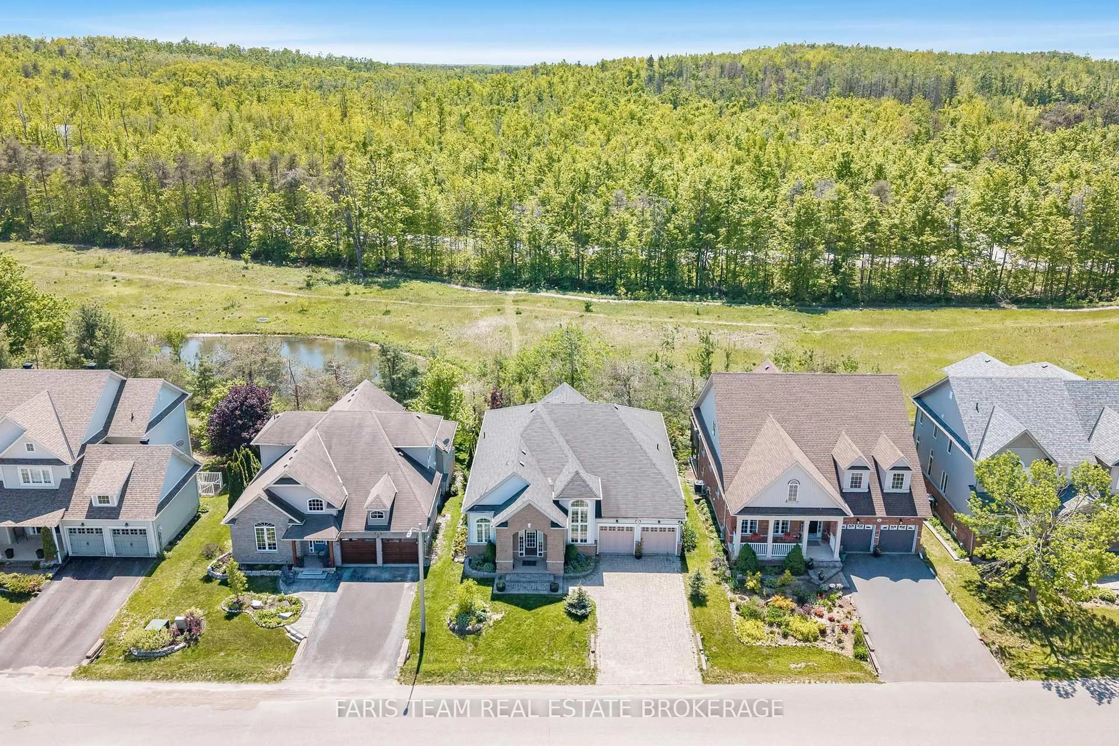 A pic from outside/outdoor area/front of a property/back of a property/a pic from drone, water/lake/river/ocean view for 16 Landscape Dr, Oro-Medonte Ontario L0L 2L0