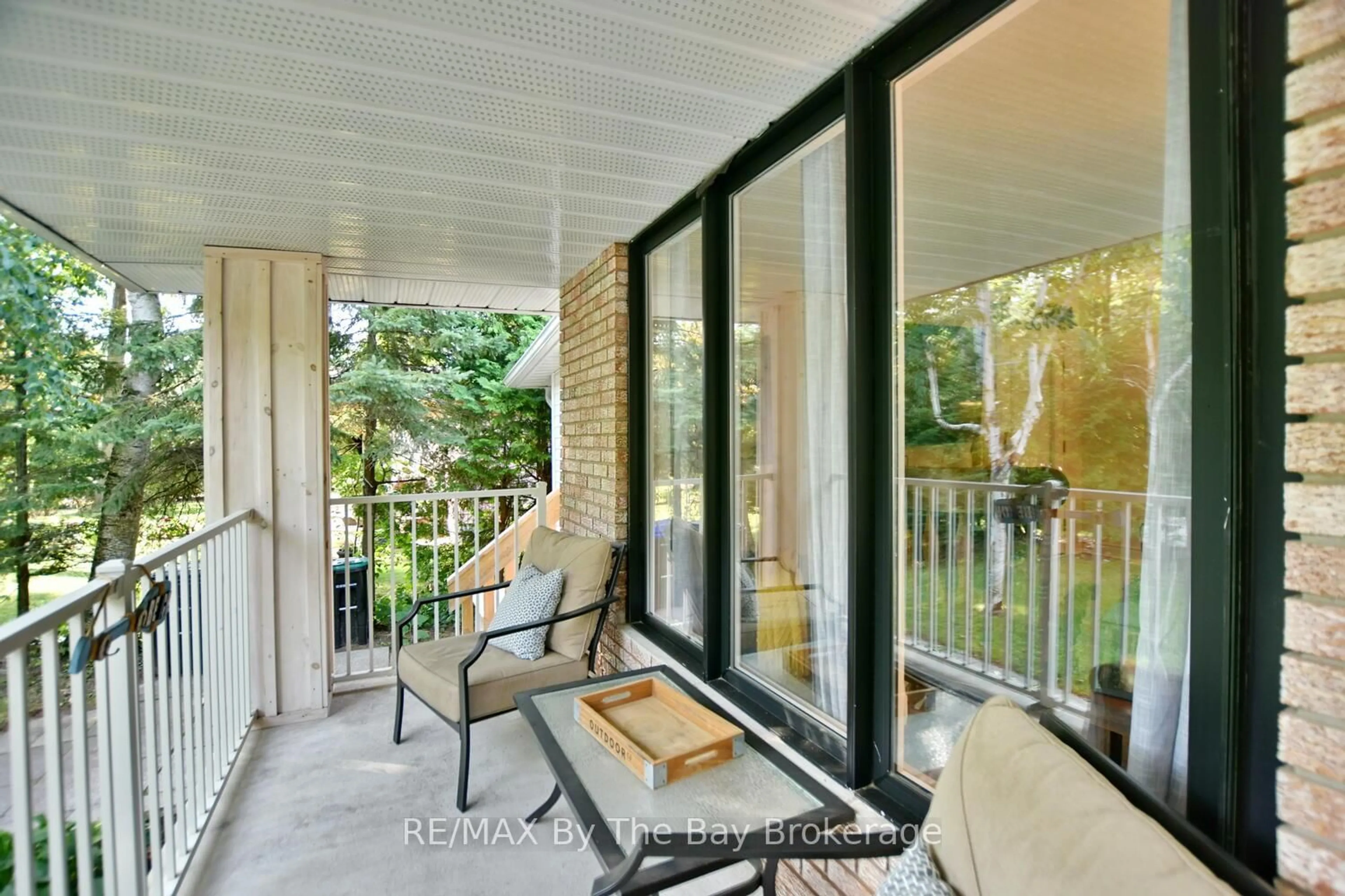 Unknown for 60 57th St, Wasaga Beach Ontario L9Z 1W5