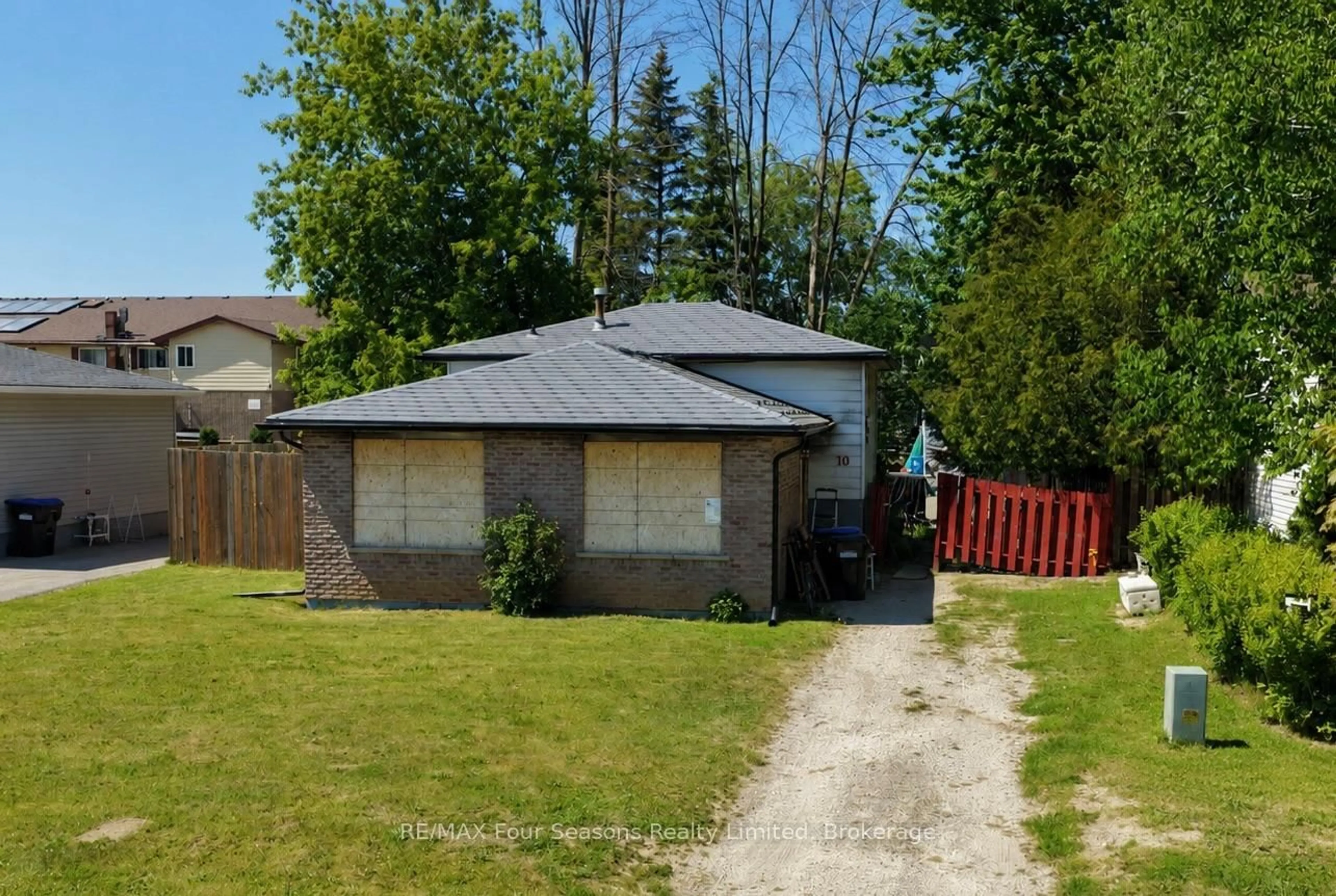 Unknown for 10 Rhonda Rd, Collingwood Ontario L9Y 4G4