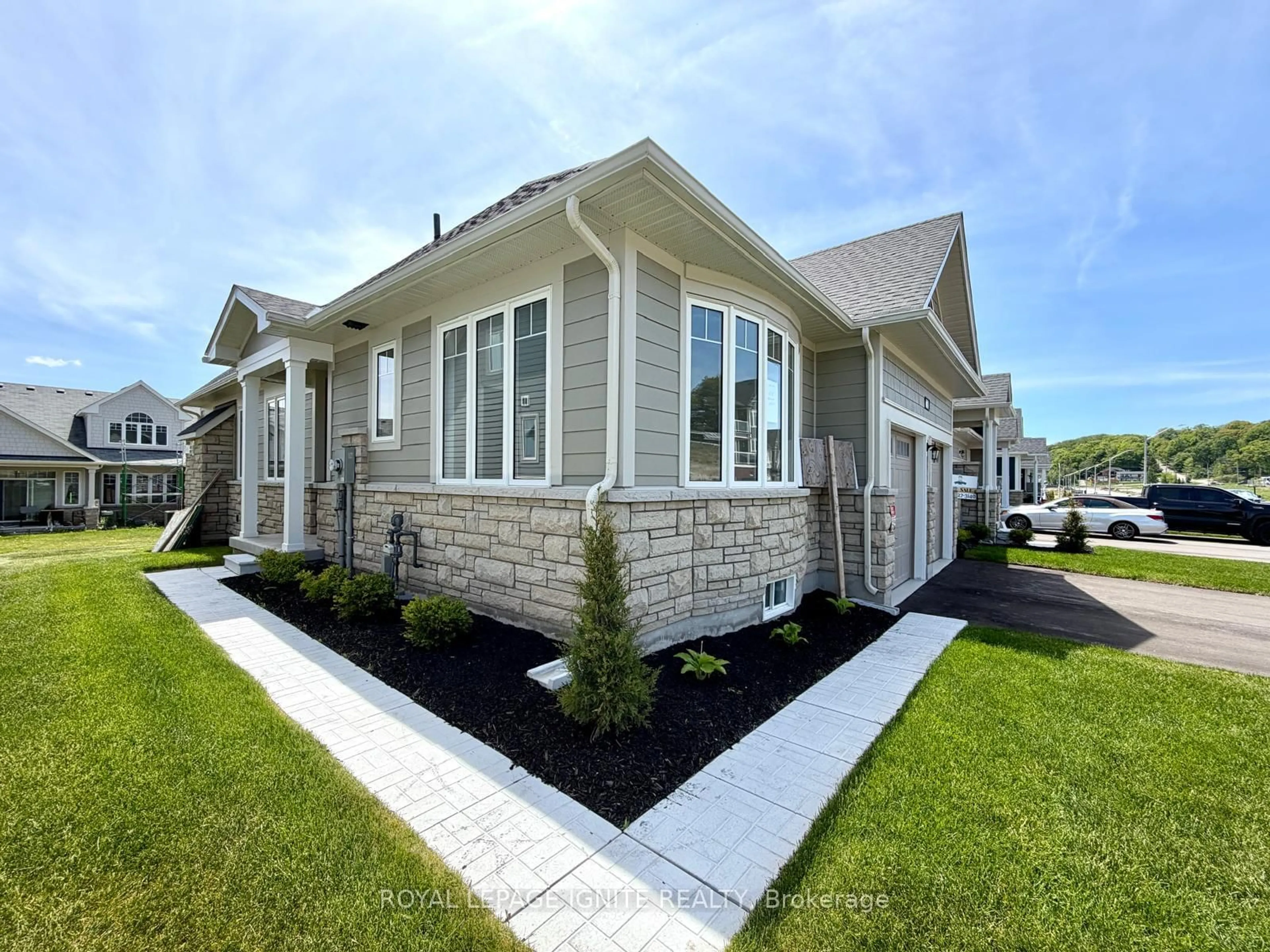 Home with brick exterior material, street for 535 Hudson Cres, Midland Ontario L4R 0J2