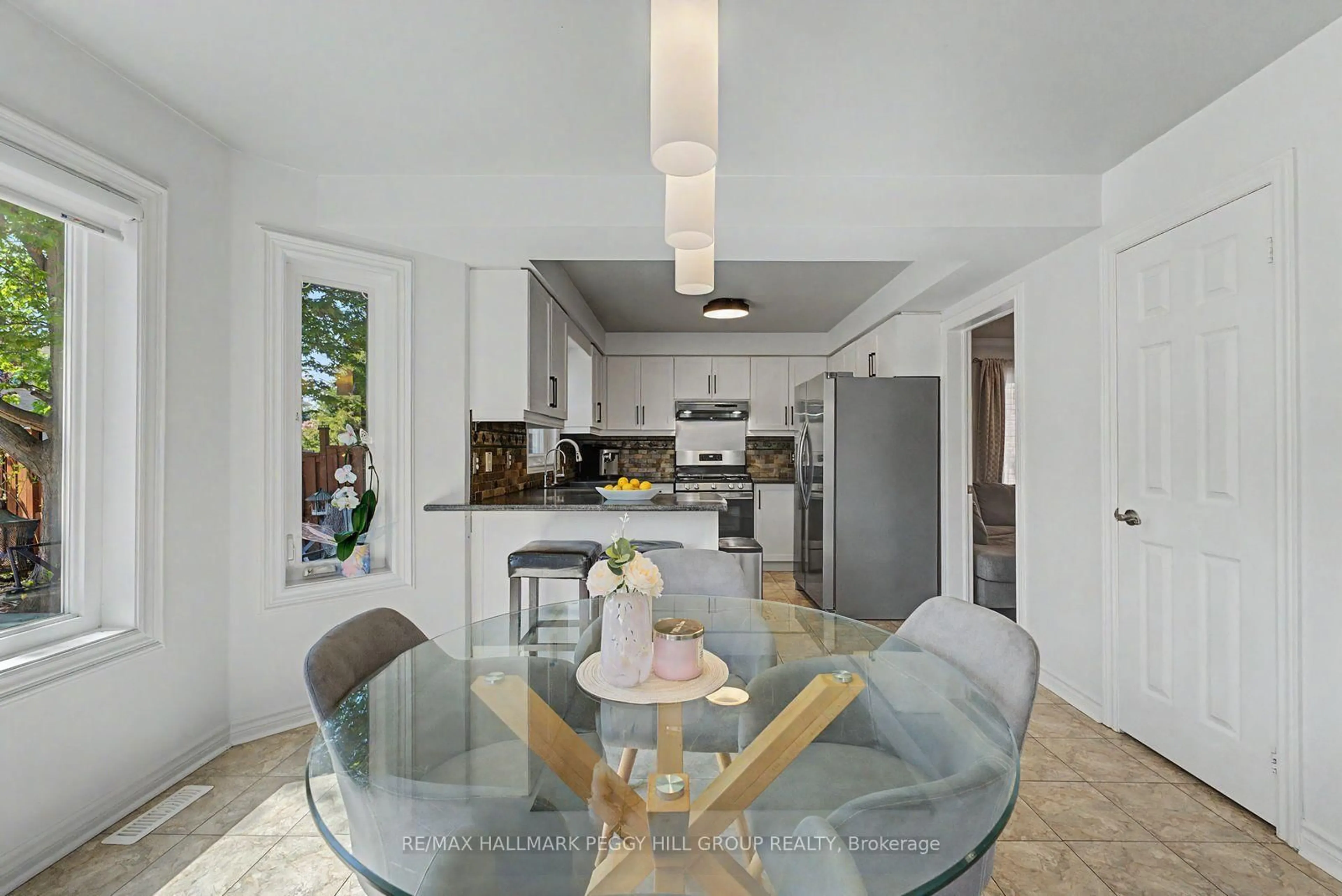 Unknown for 28 Hawkins Dr, Barrie Ontario L4N 0A6