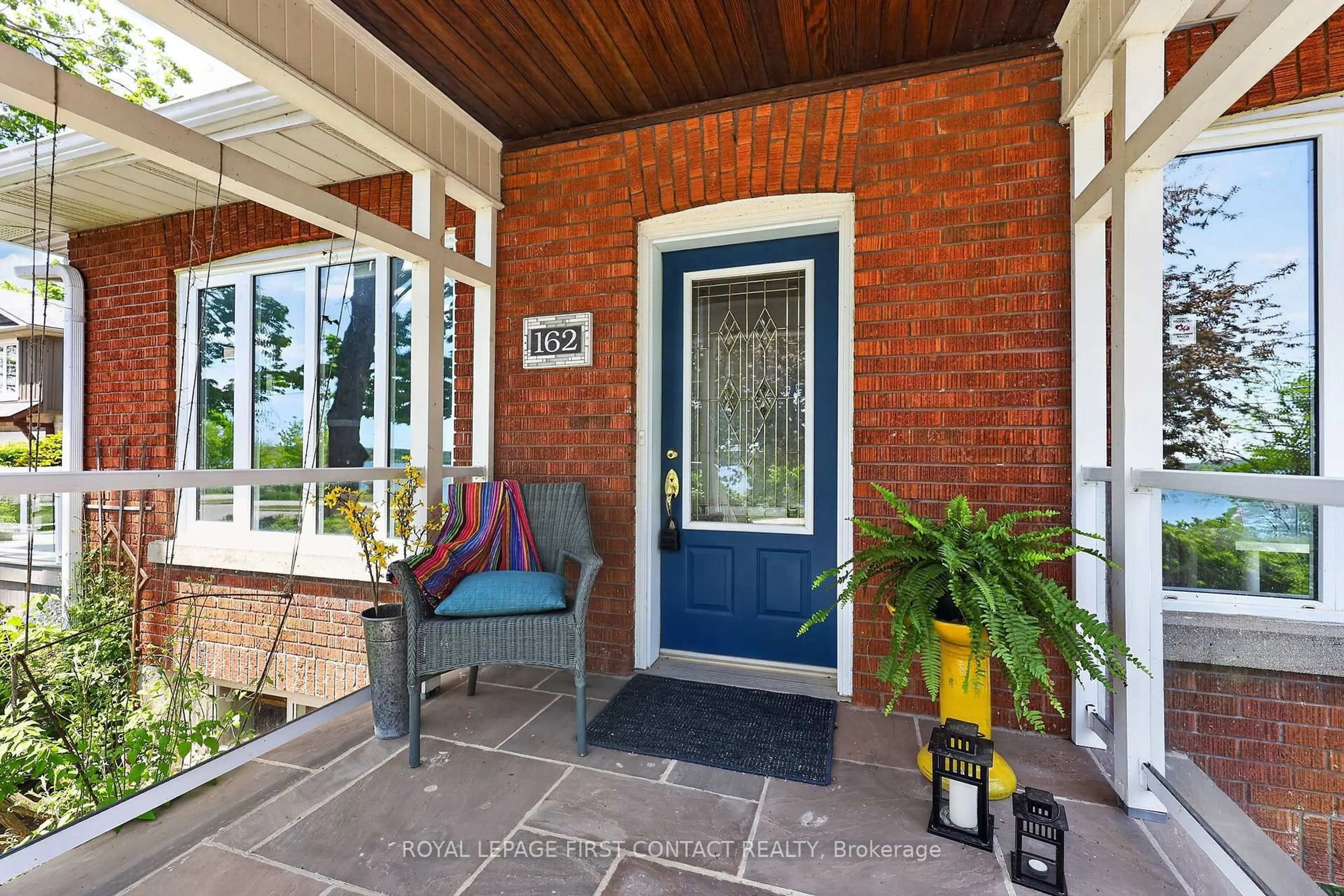 Home with brick exterior material, water/lake/river/ocean view for 162 Kempenfelt Dr, Barrie Ontario L4M 1C2