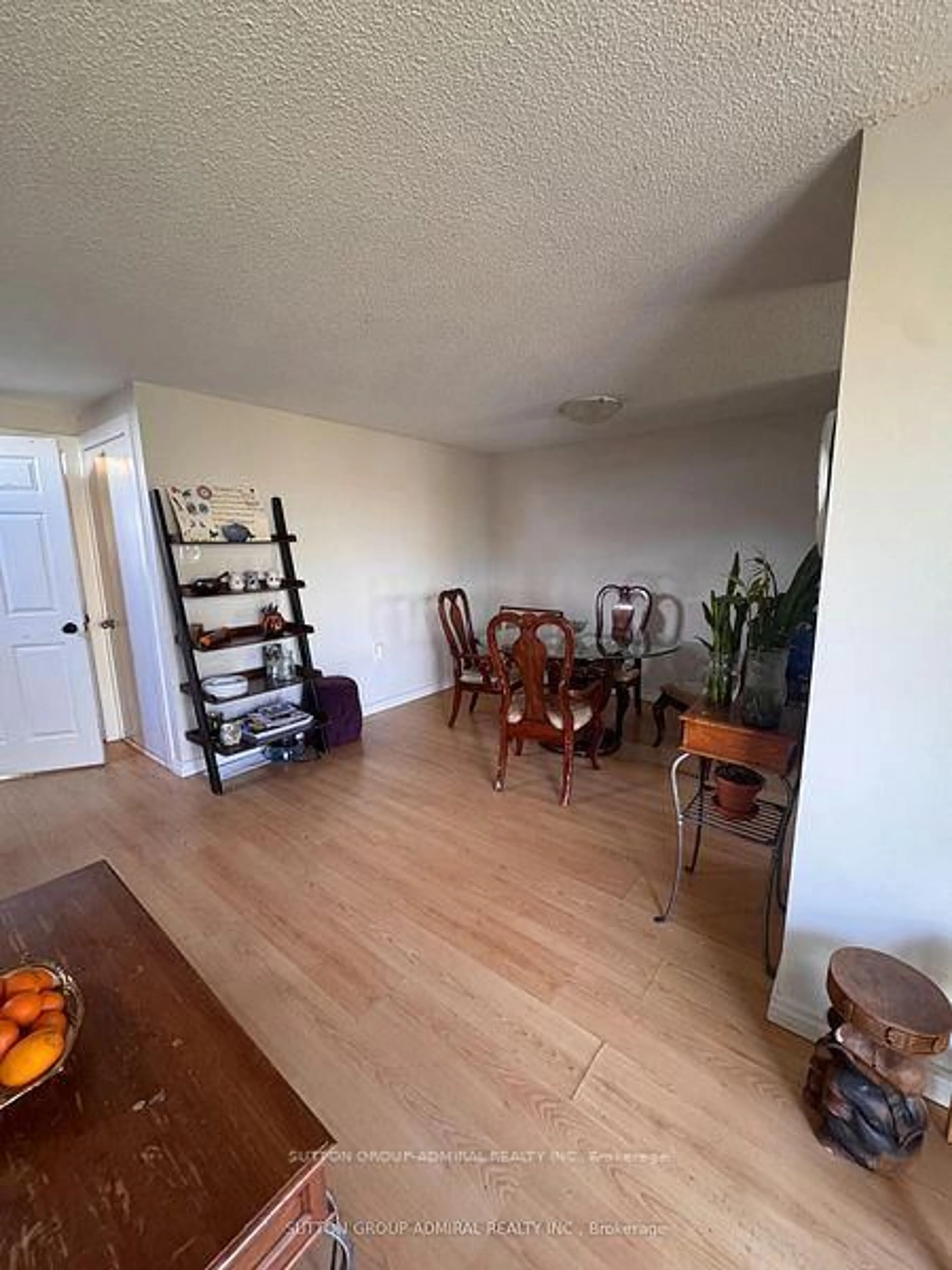 A pic of a room for 57 Loggers Run #22, Barrie Ontario L4N 6W5