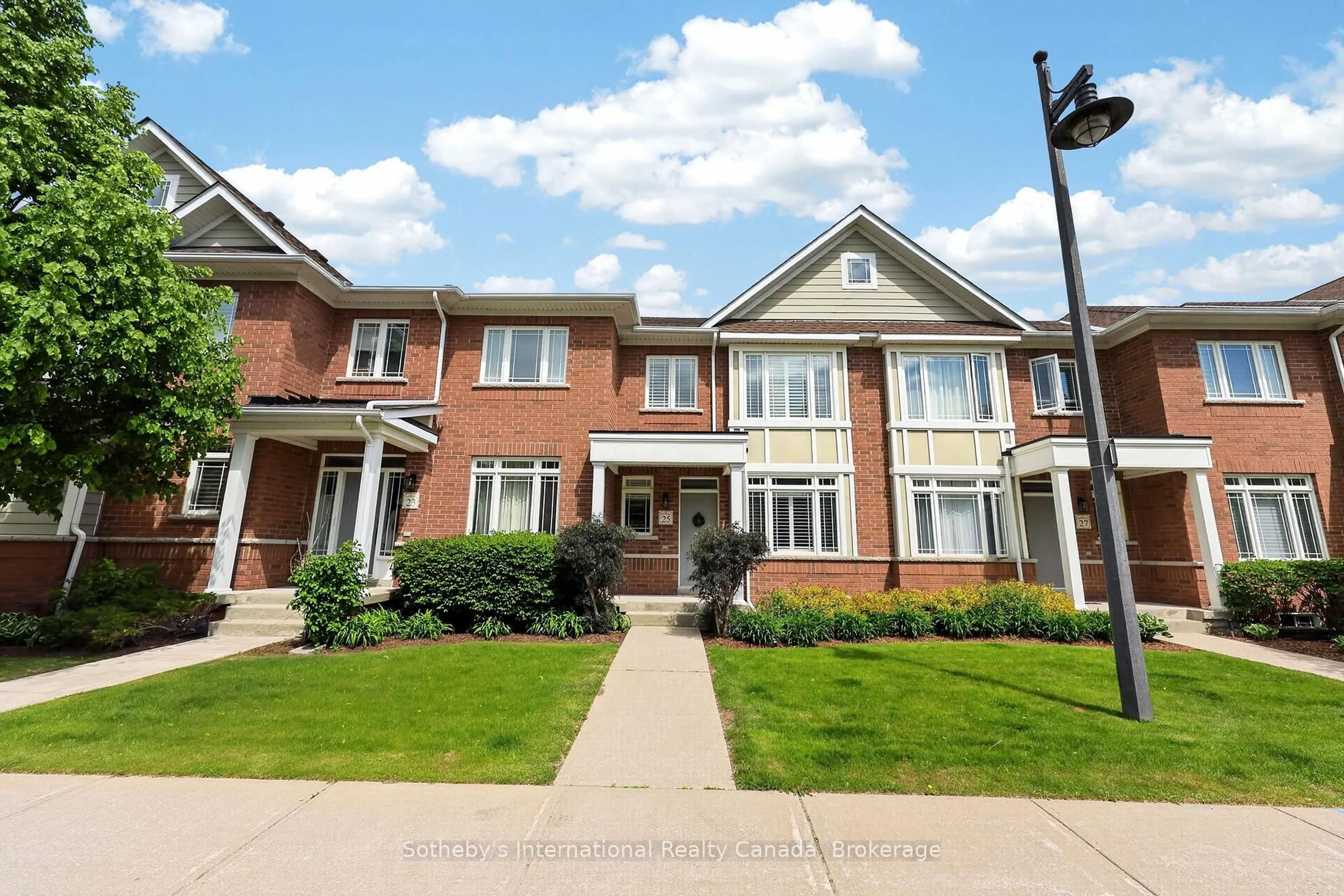 Home with brick exterior material, street for 25 North Maple St, Collingwood Ontario L9Y 0J8