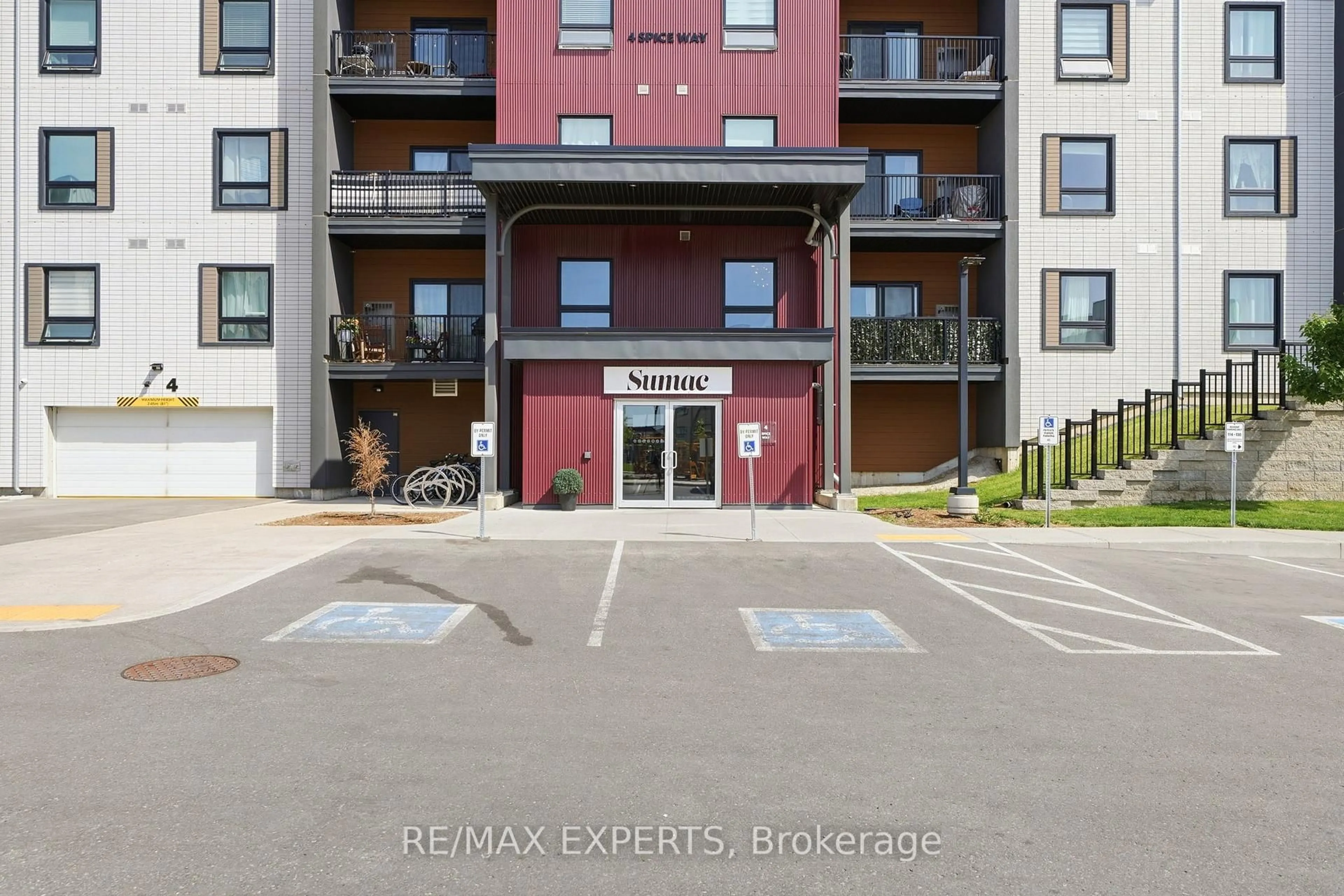 Unknown for 4 Spice Way #103, Barrie Ontario L9J 0M2