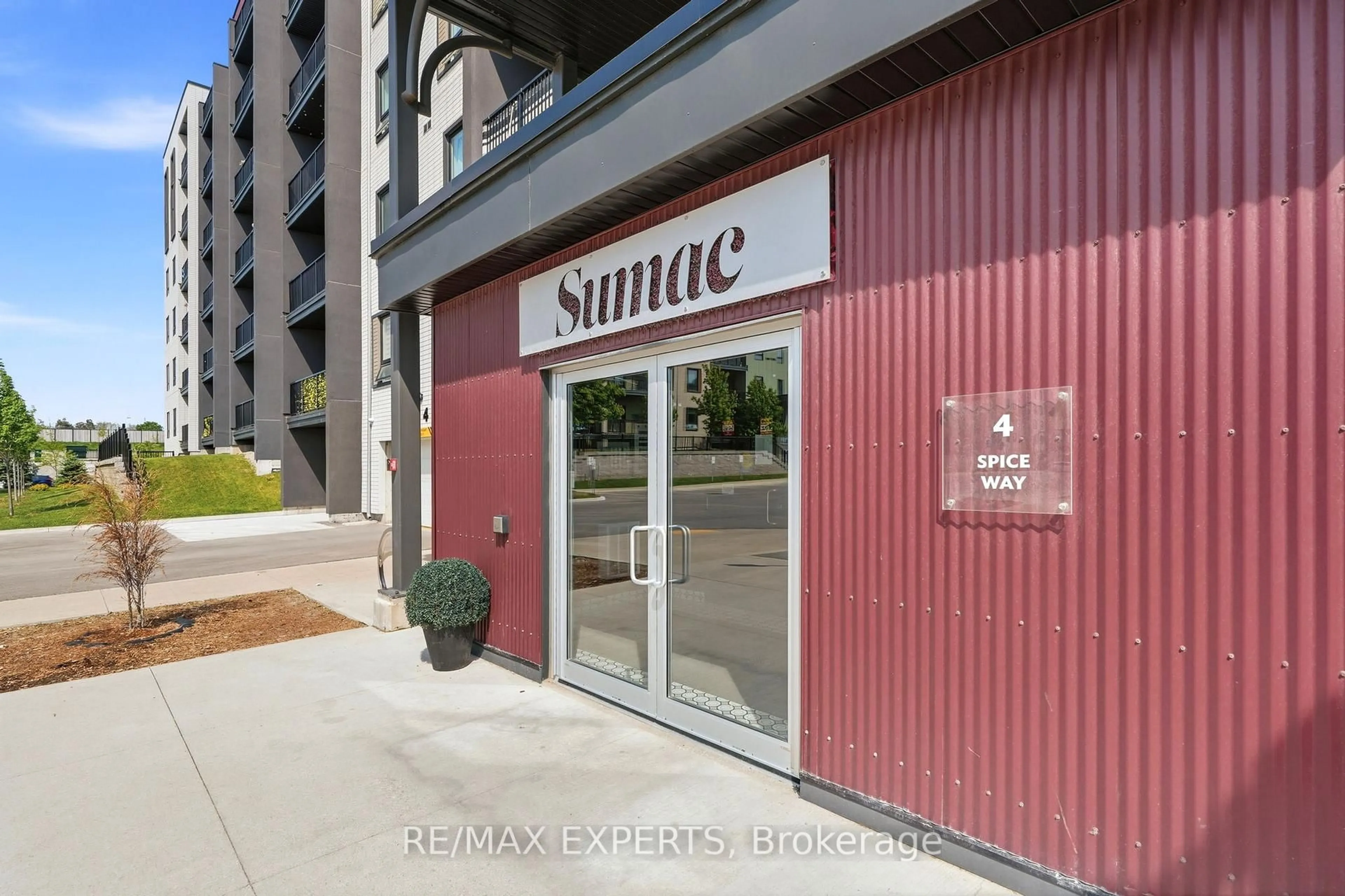 Unknown for 4 Spice Way #103, Barrie Ontario L9J 0M2