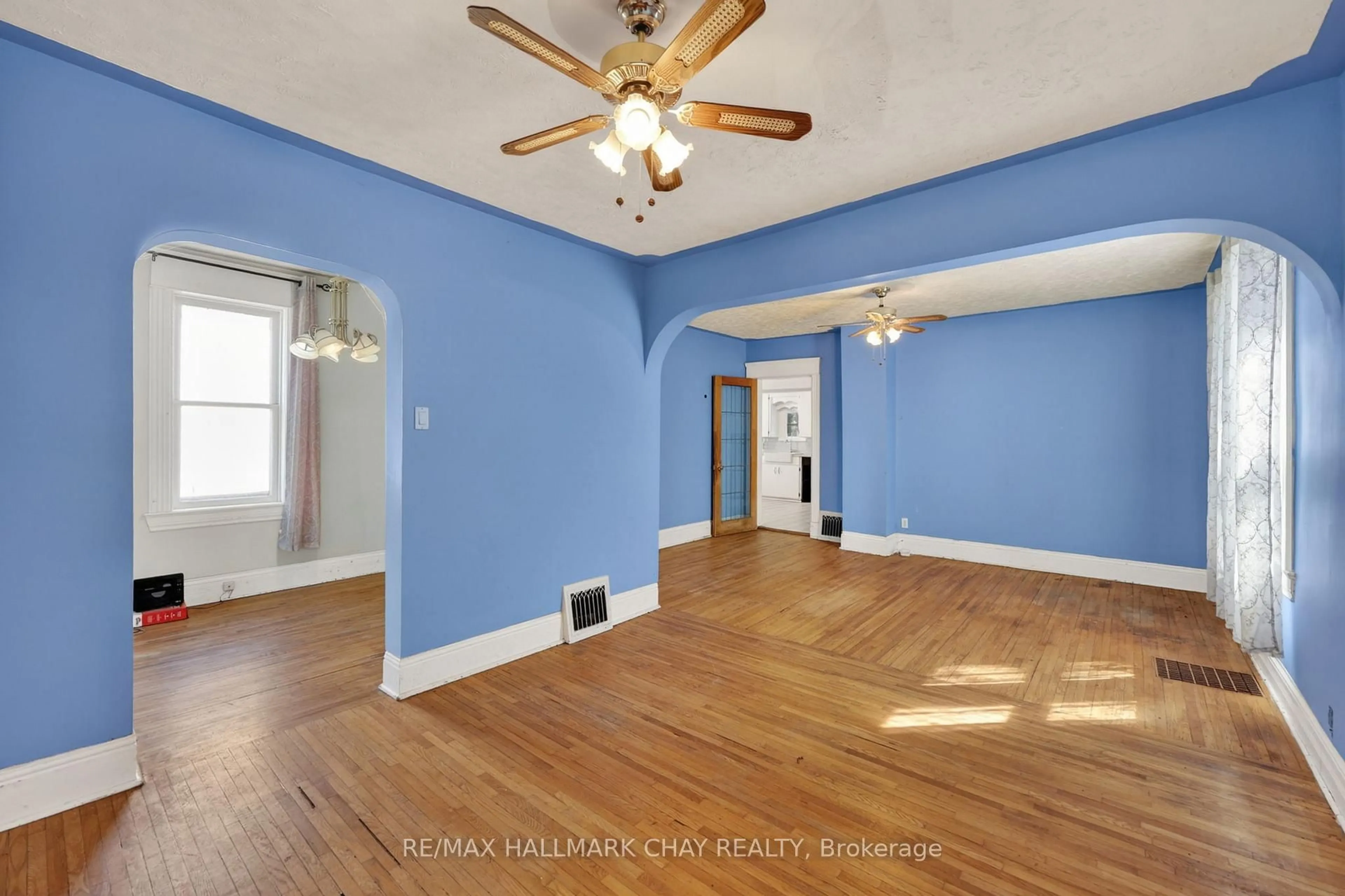 A pic of a room for 23 Maria St, Penetanguishene Ontario L9M 1L5